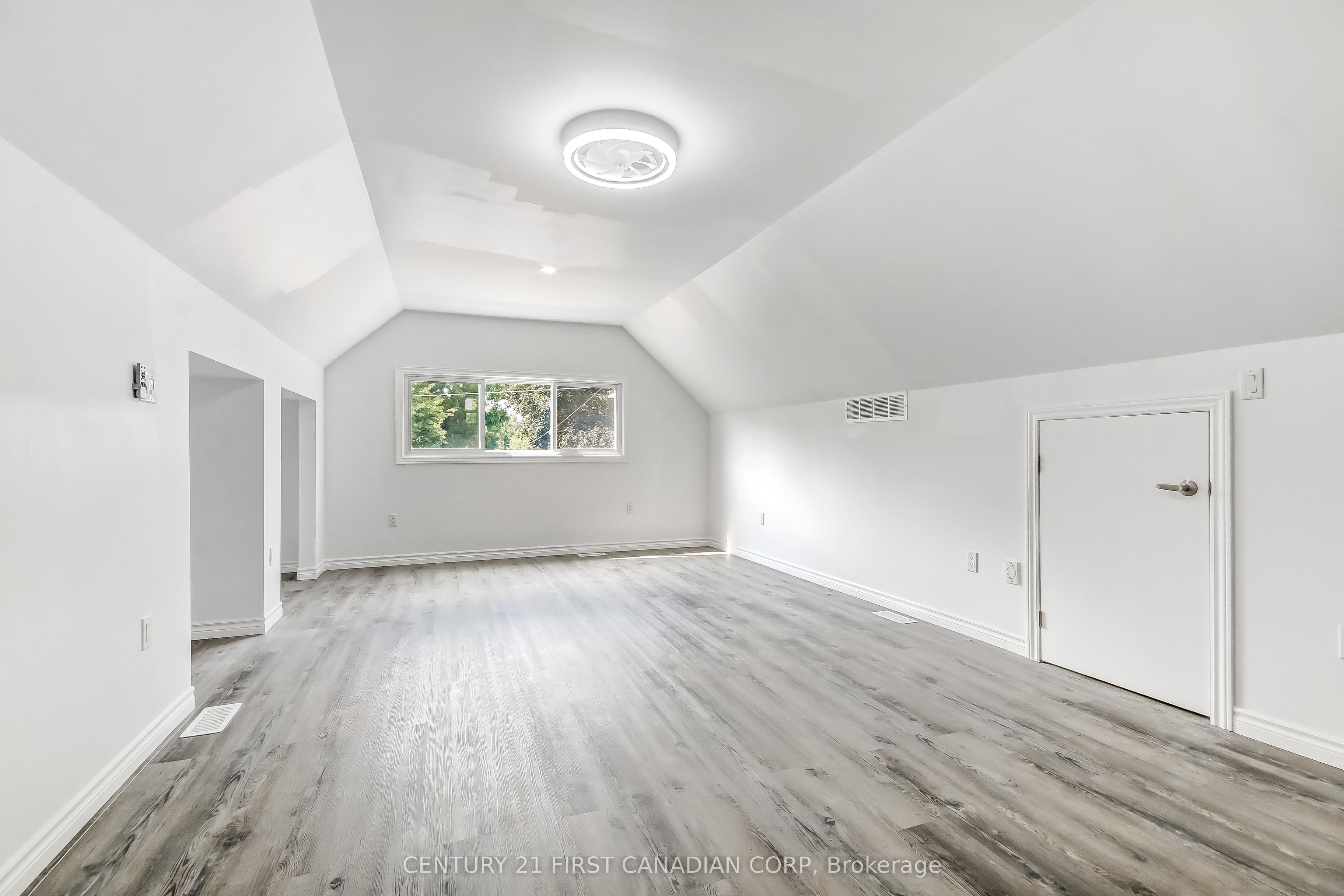 76 Chestnut Street Property Photo 14