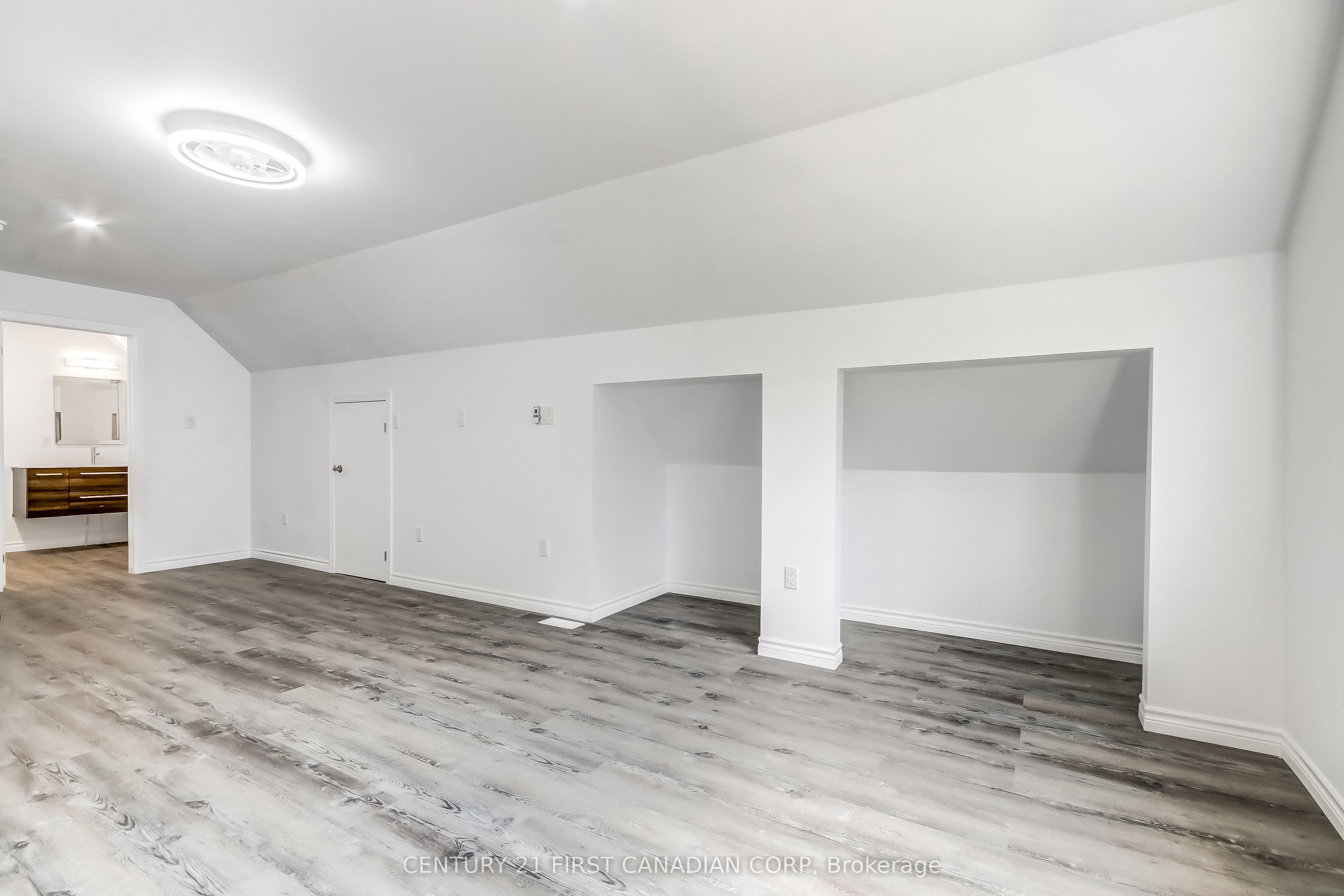 76 Chestnut Street Property Photo 15