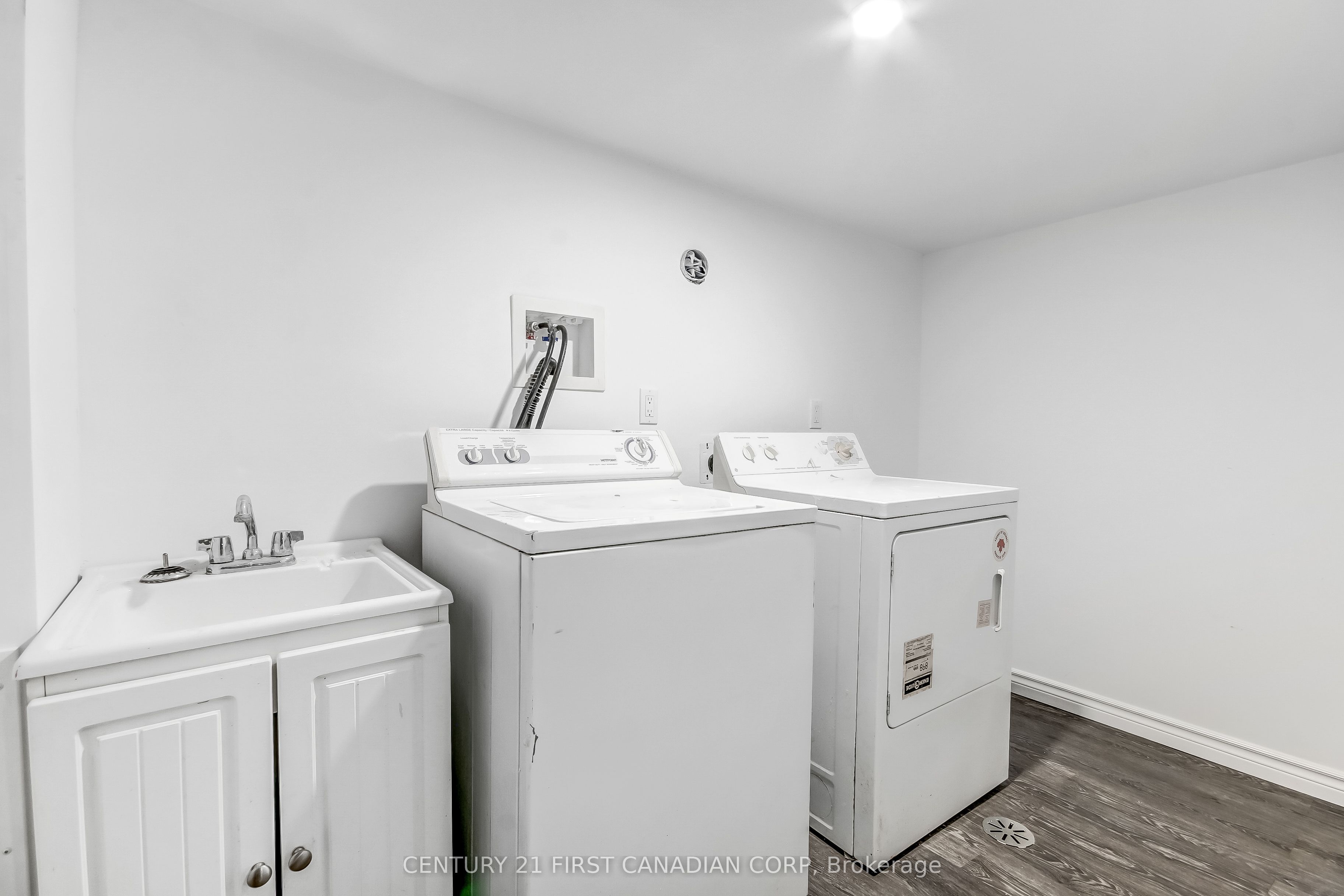 76 Chestnut Street Property Photo 19