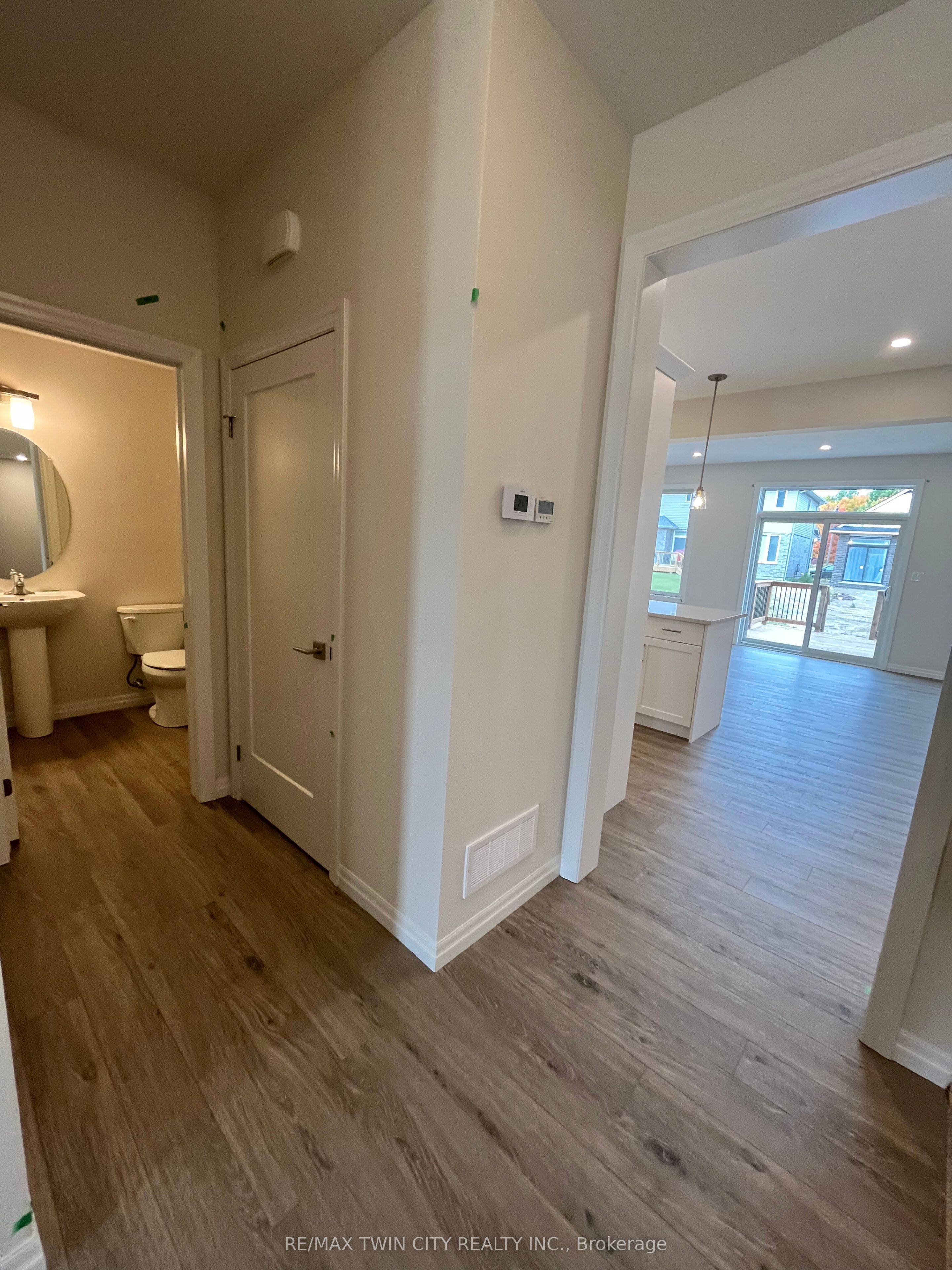 224 Renaissance Drive Property Photo 4