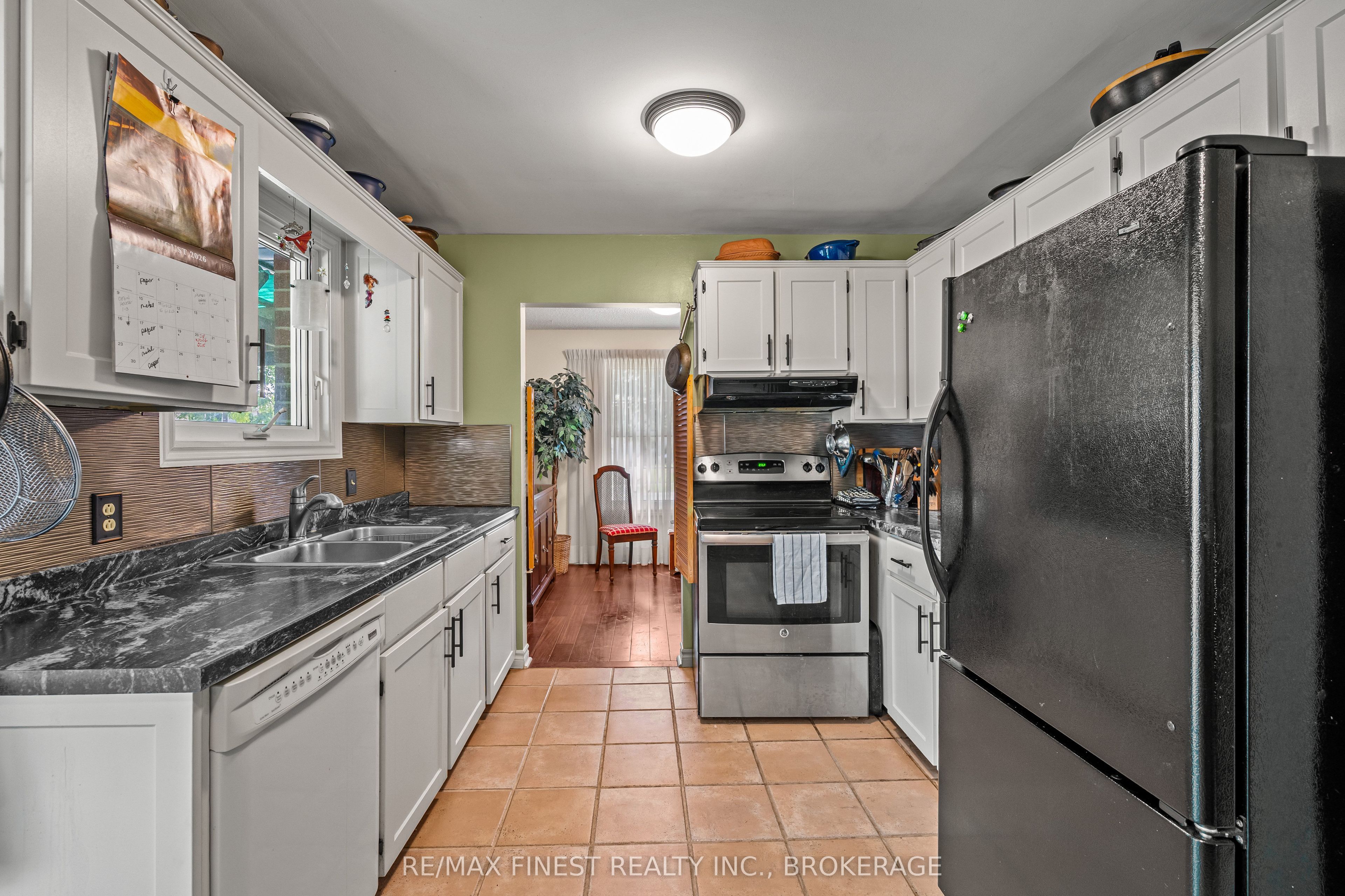 105 Grenadier Drive Property Photo 8
