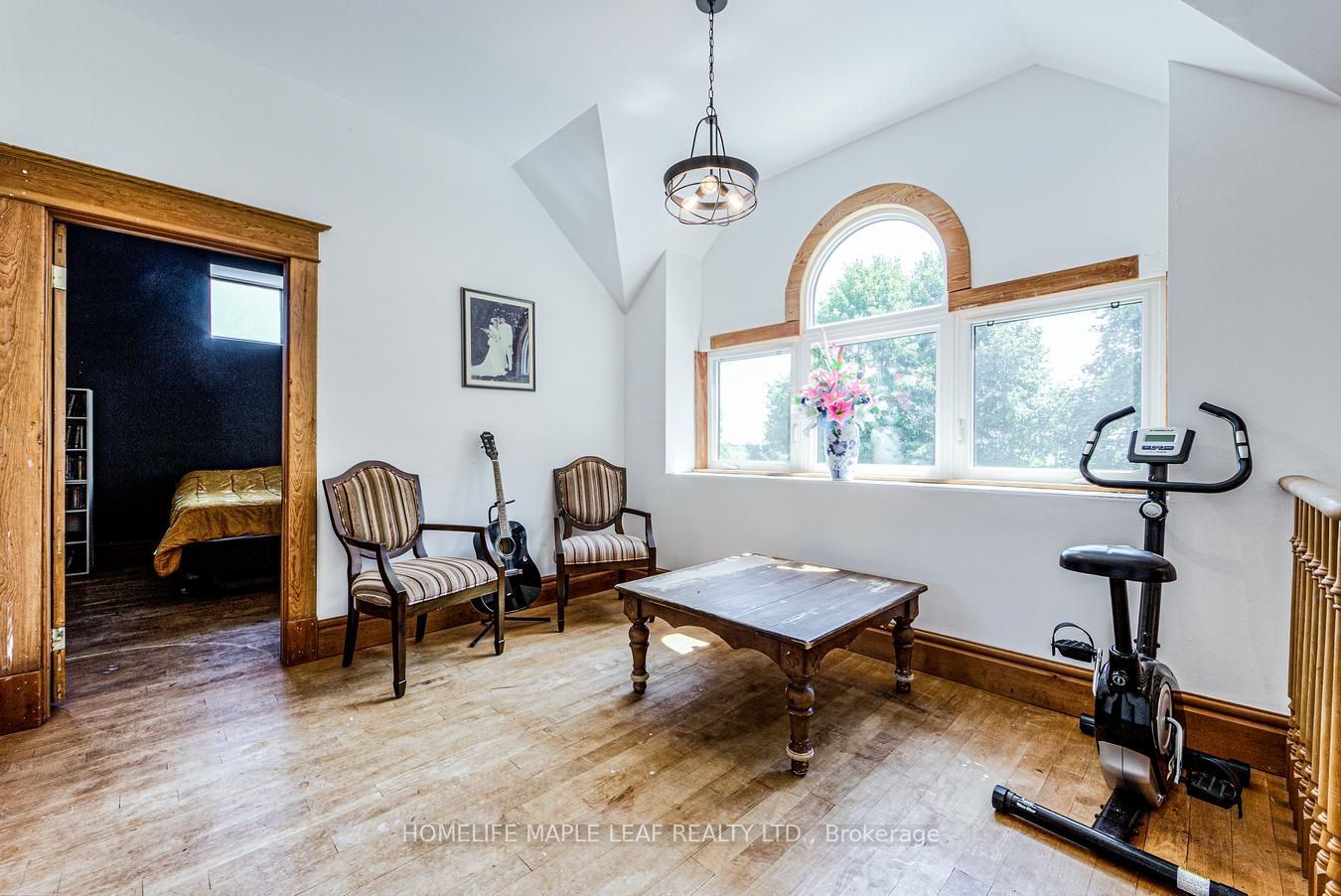 333329 7th Line Property Photo 25