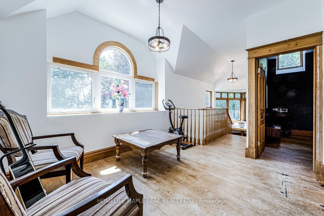 333329 7th Line Property Photo 26
