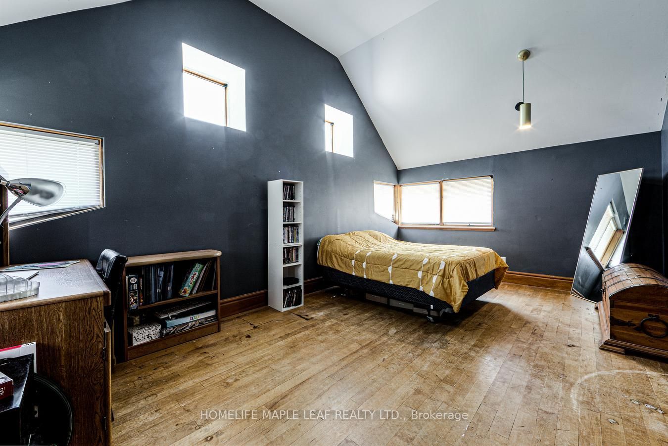 333329 7th Line Property Photo 27