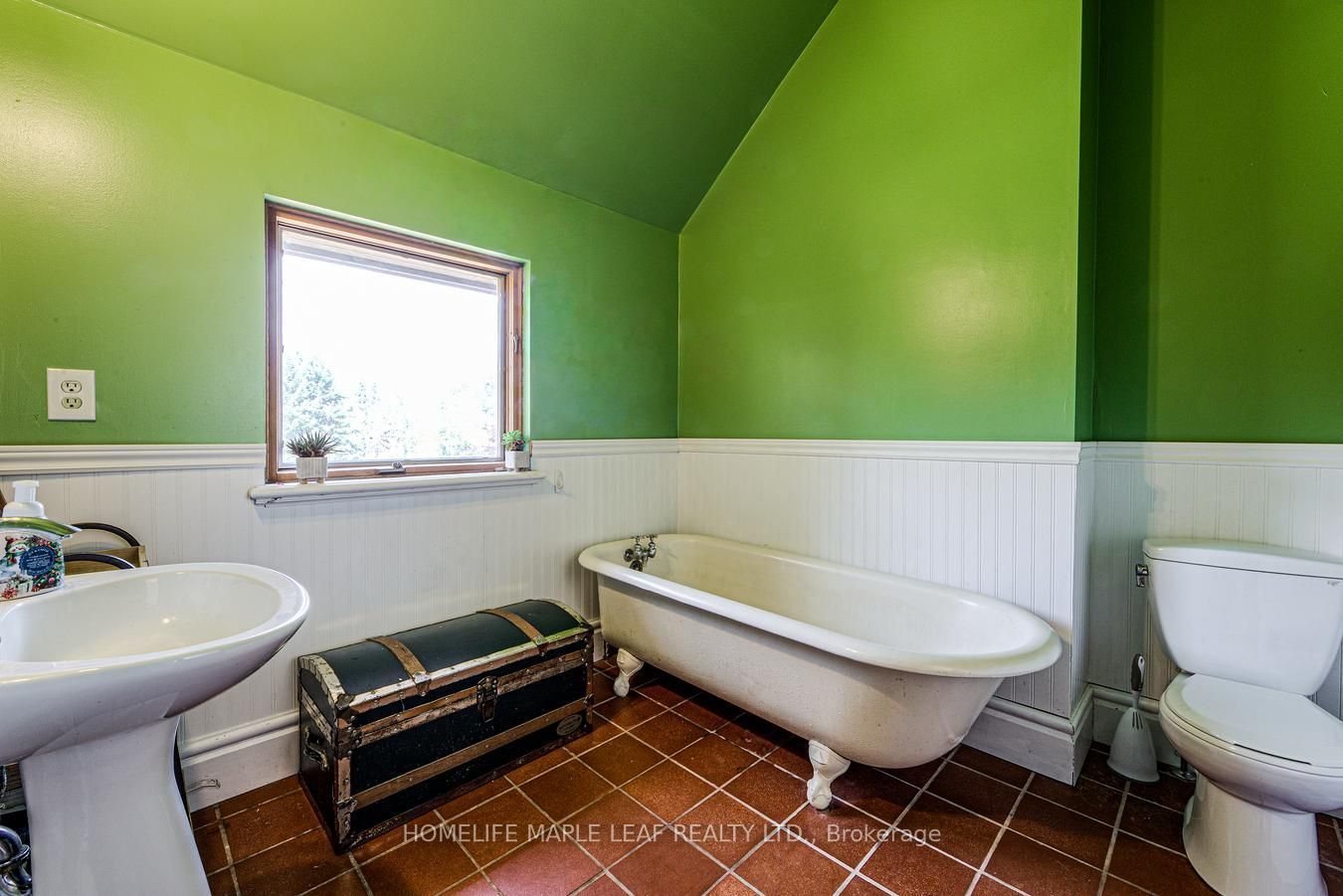 333329 7th Line Property Photo 31
