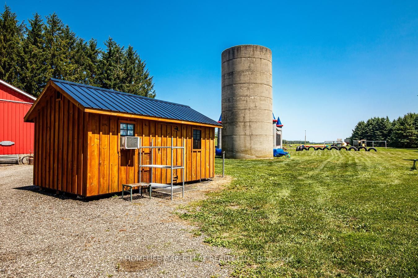333329 7th Line Property Photo 36