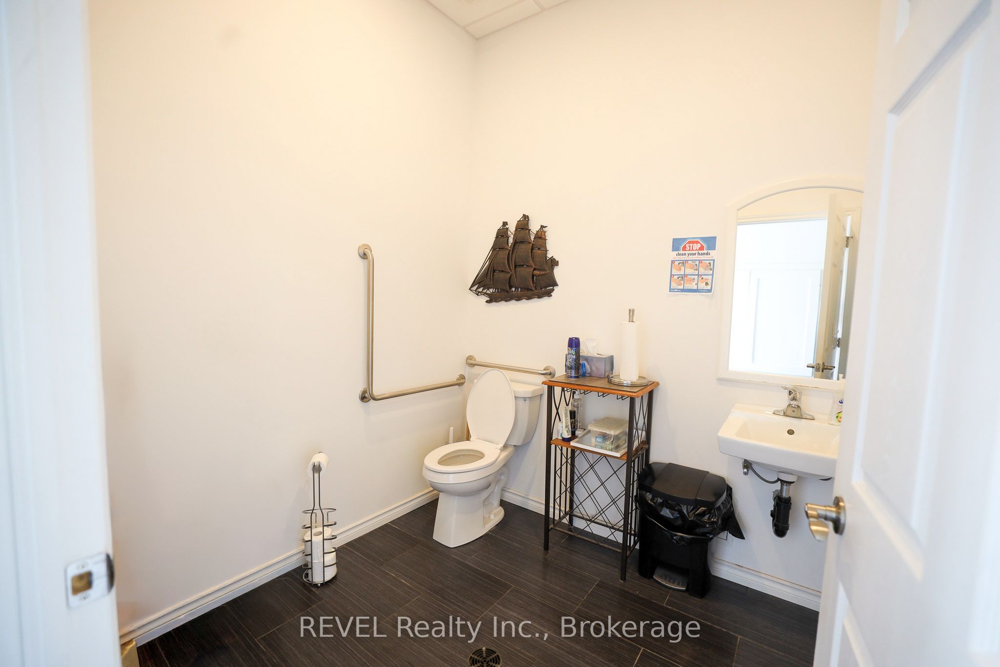 8685 Lundys Lane 5 Property Photo 8