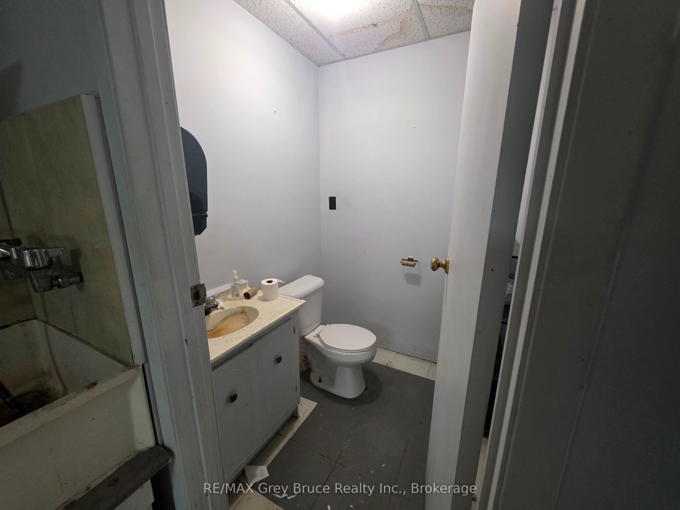 842 E 2nd Avenue E Property Photo 8