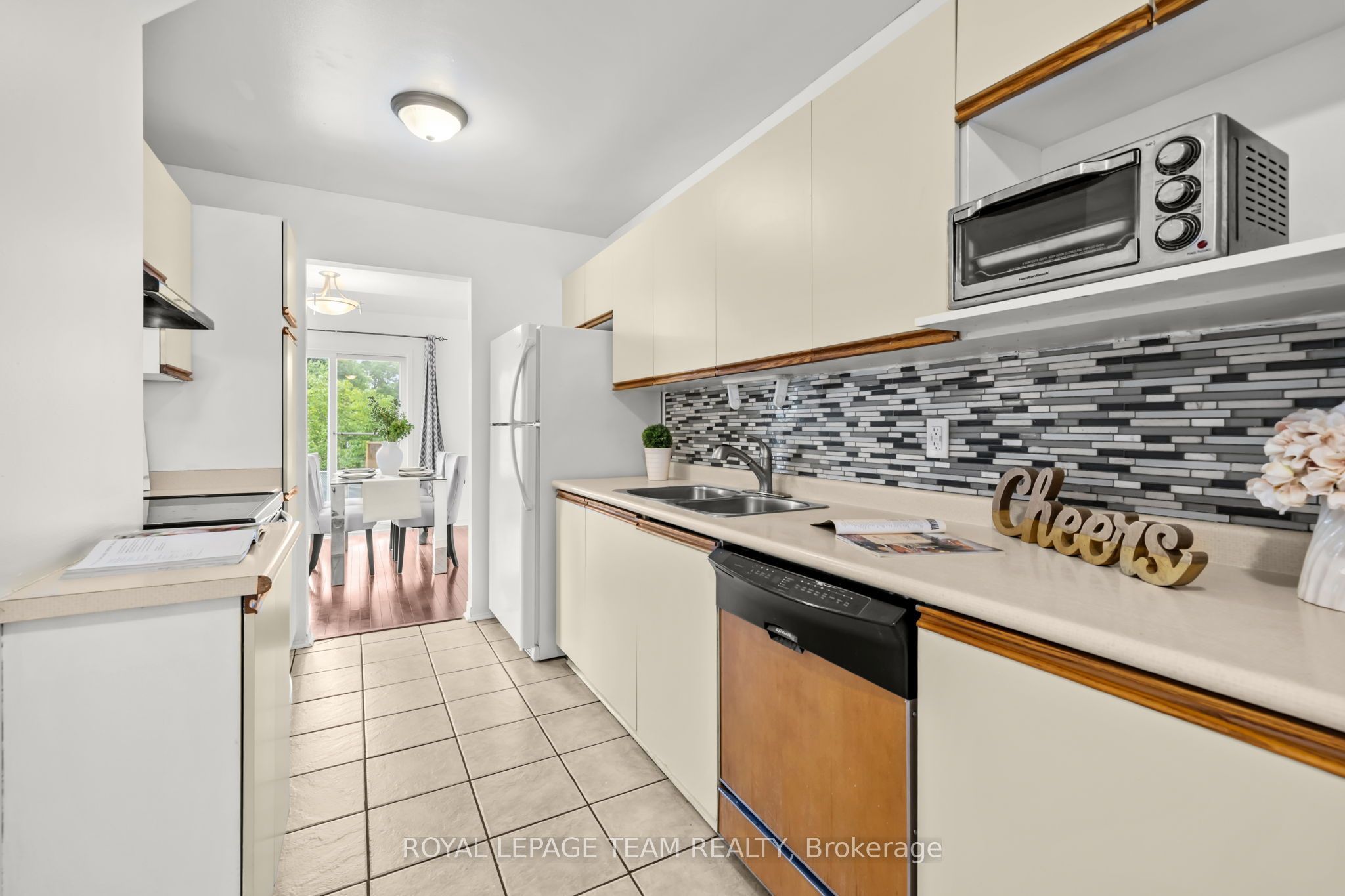 81 Rueter Street Property Photo 11