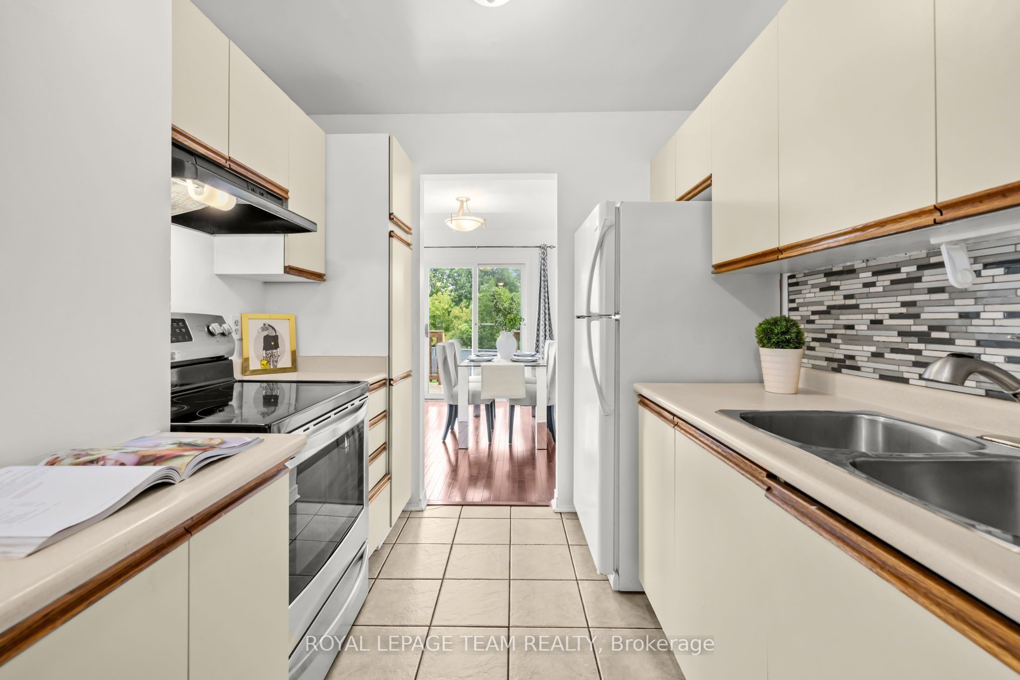 81 Rueter Street Property Photo 12