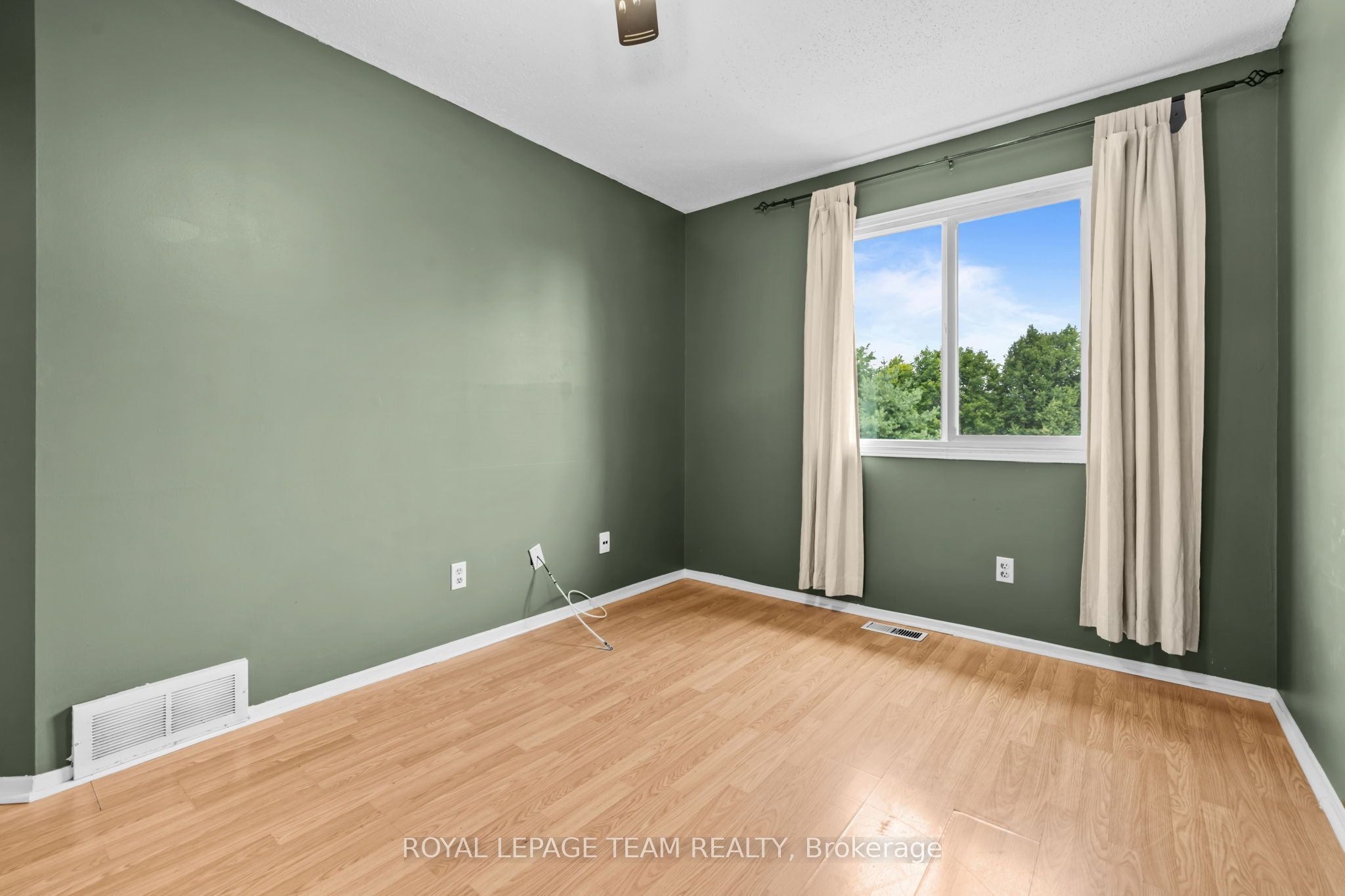 81 Rueter Street Property Photo 23