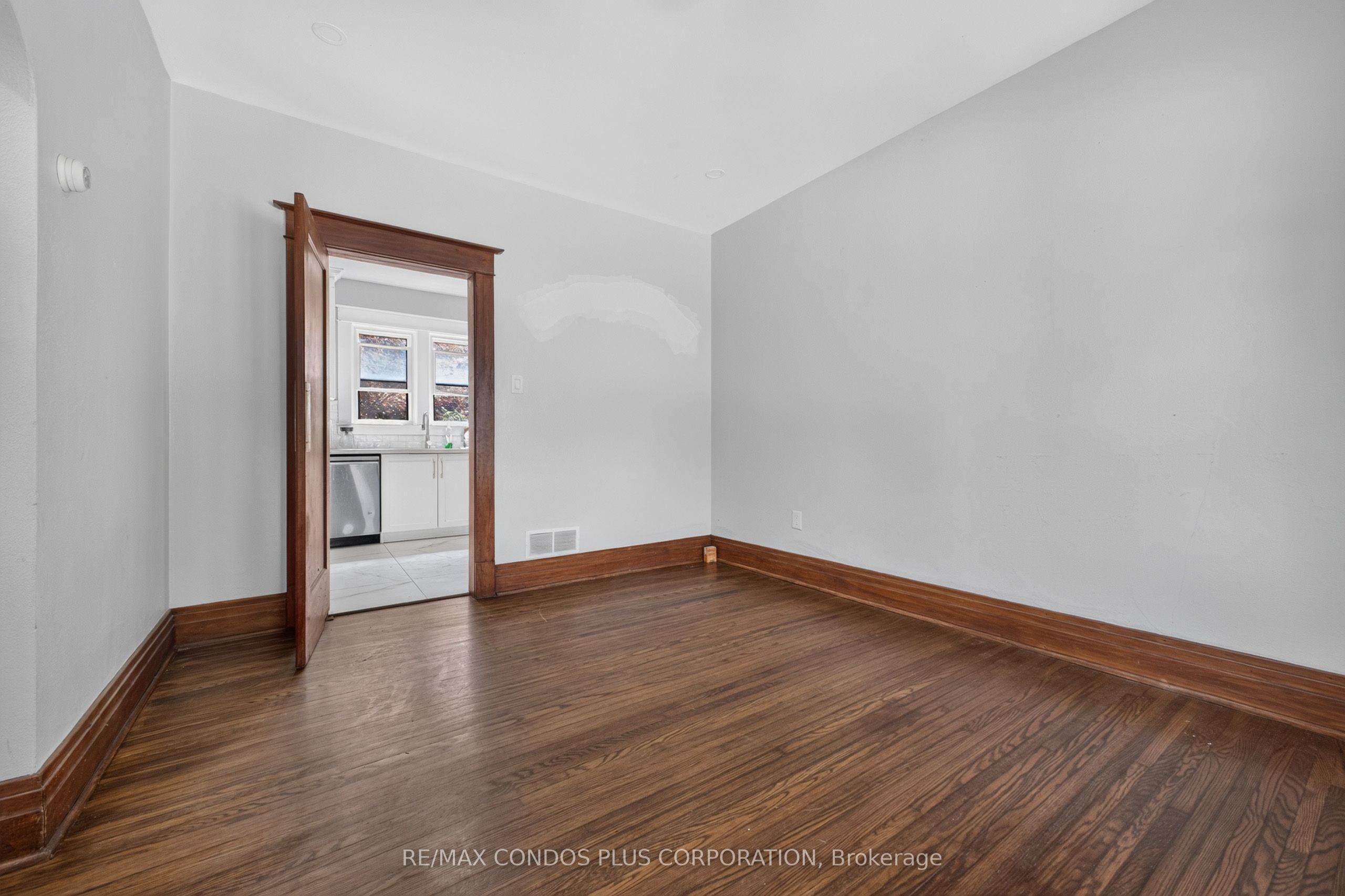 5983 Corwin Avenue Property Photo 9