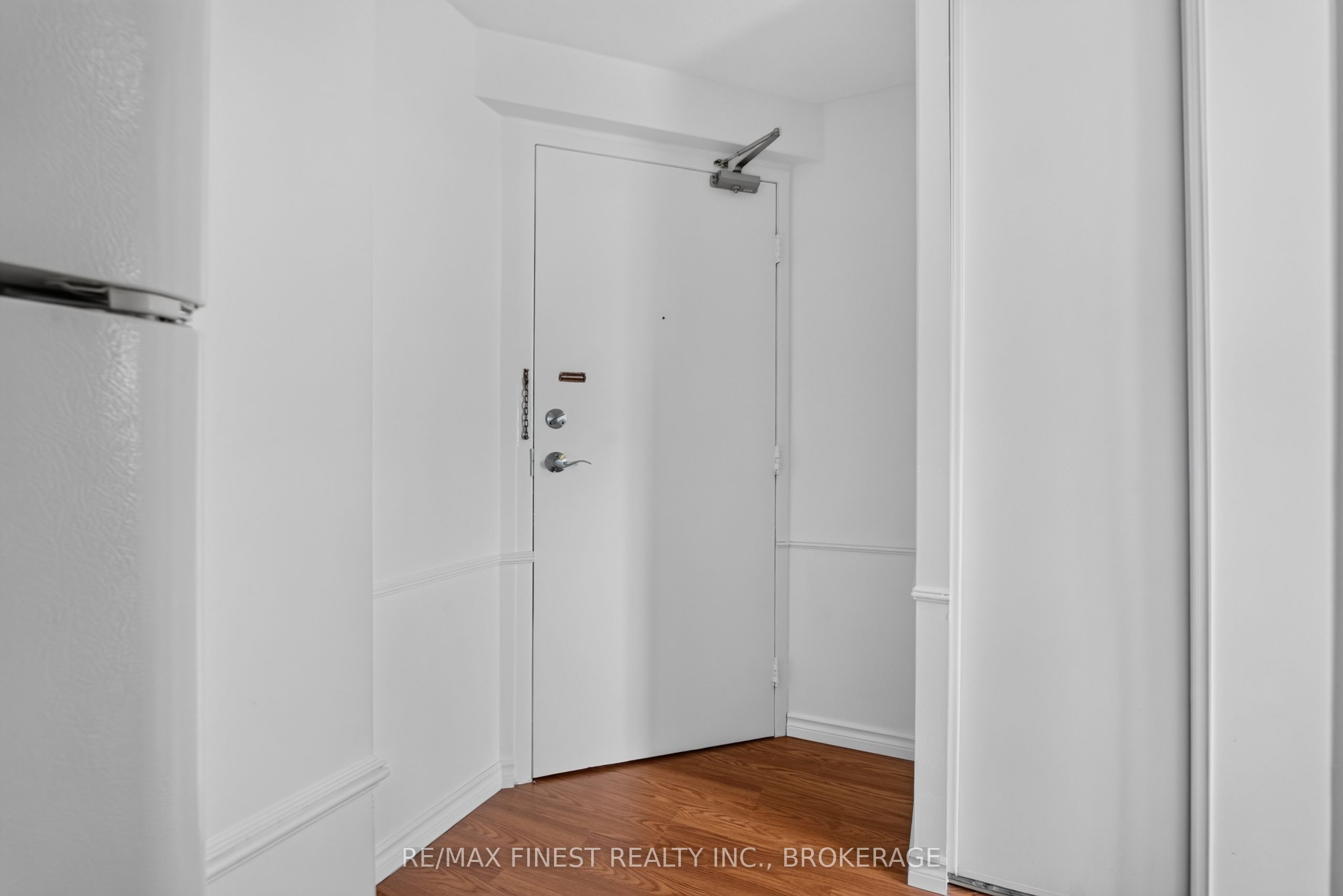334 Queen Mary Road 602 Property Photo 7