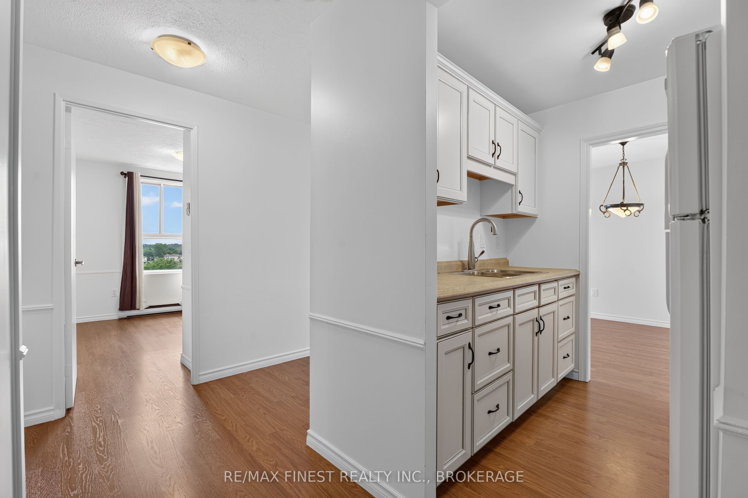 334 Queen Mary Road 602 Property Photo 8