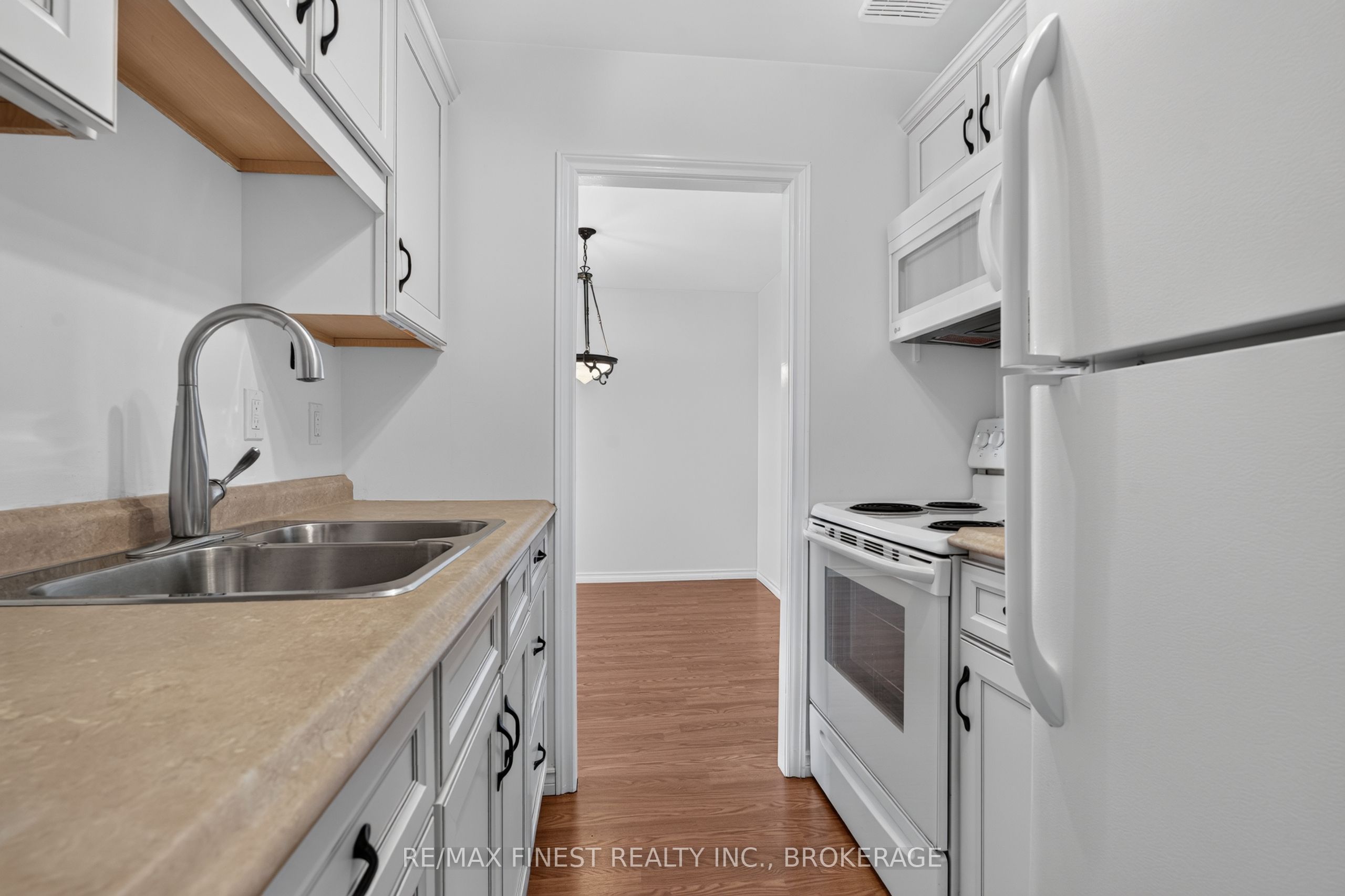 334 Queen Mary Road 602 Property Photo 9