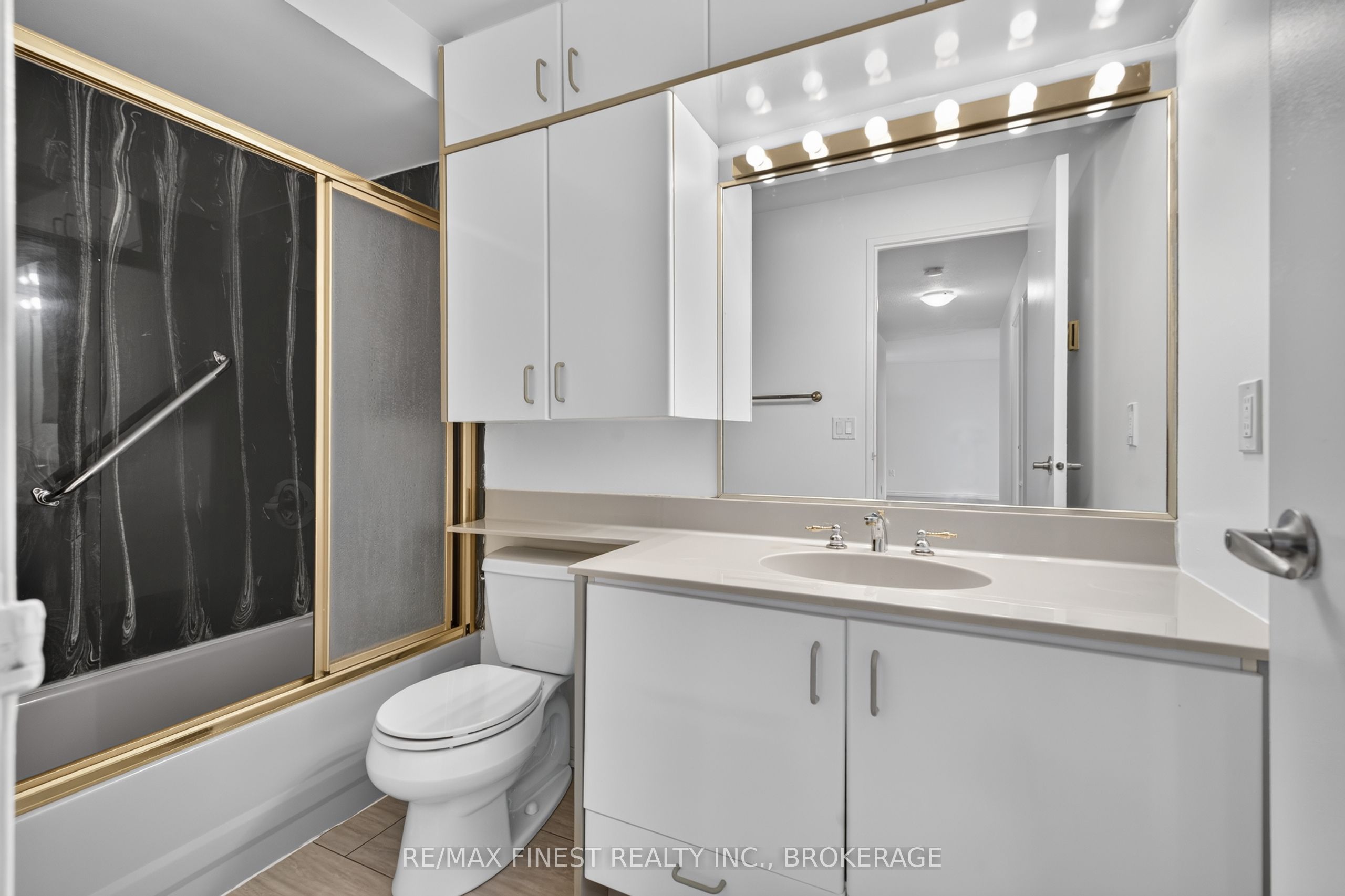 334 Queen Mary Road 602 Property Photo 23