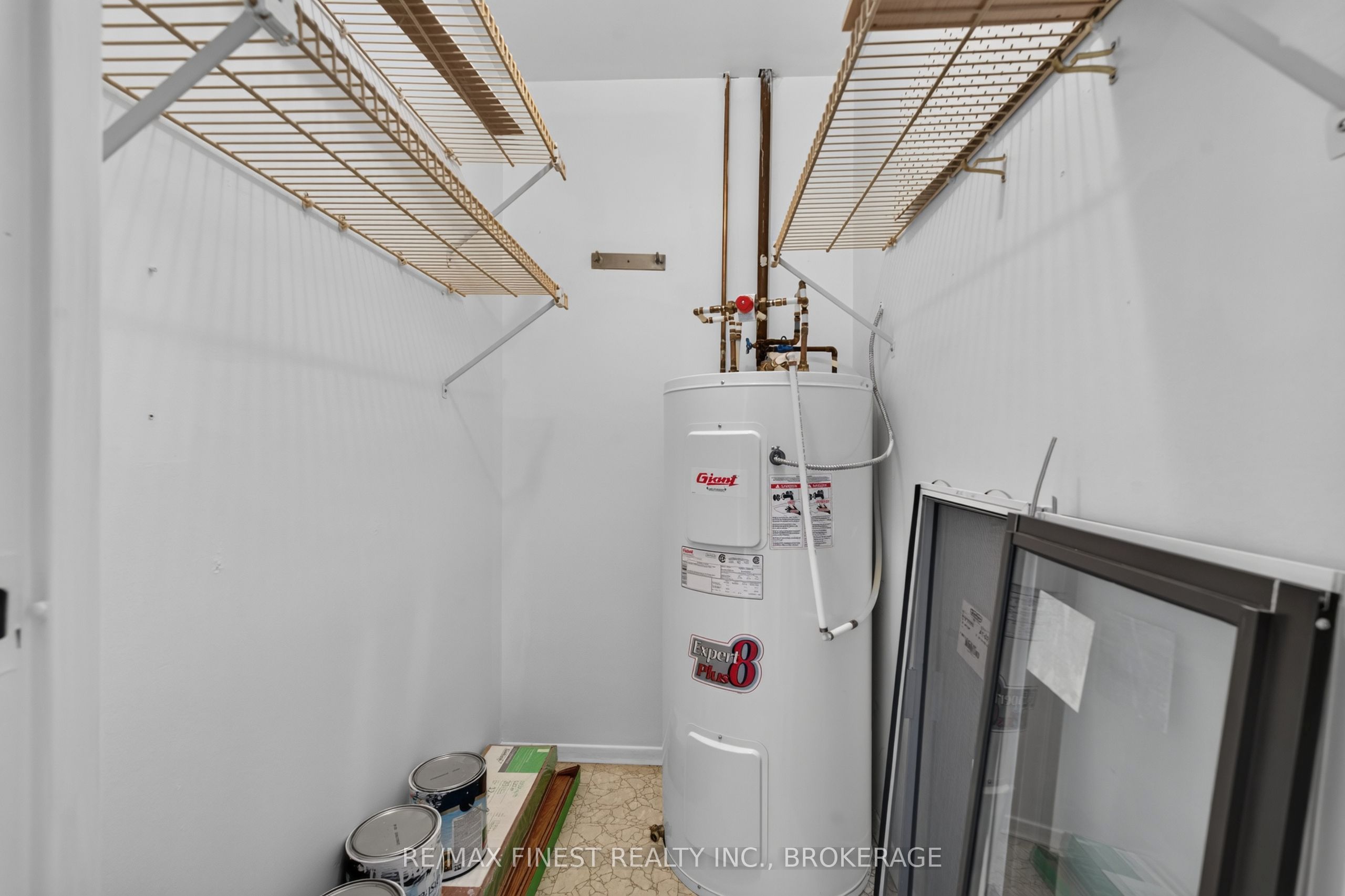 334 Queen Mary Road 602 Property Photo 24