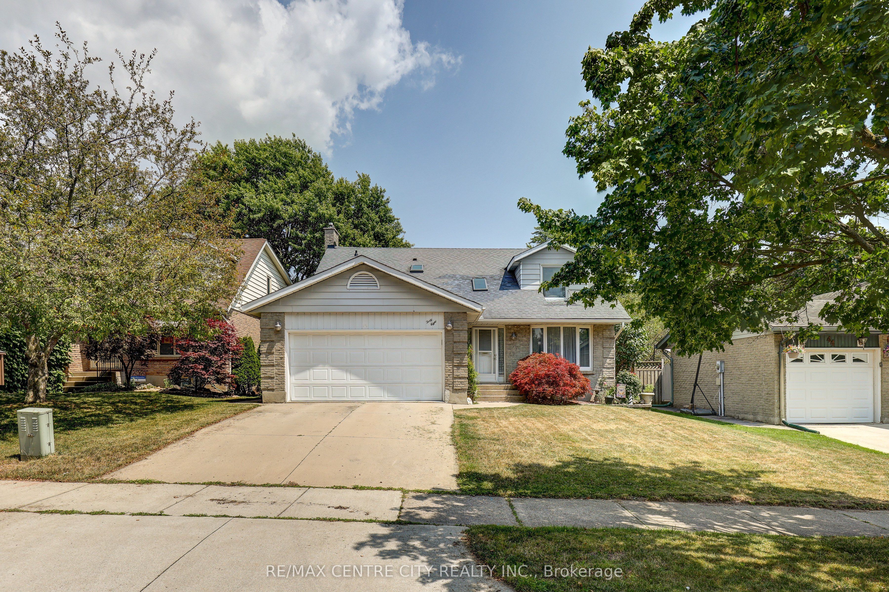 48 Clarendon Crescent