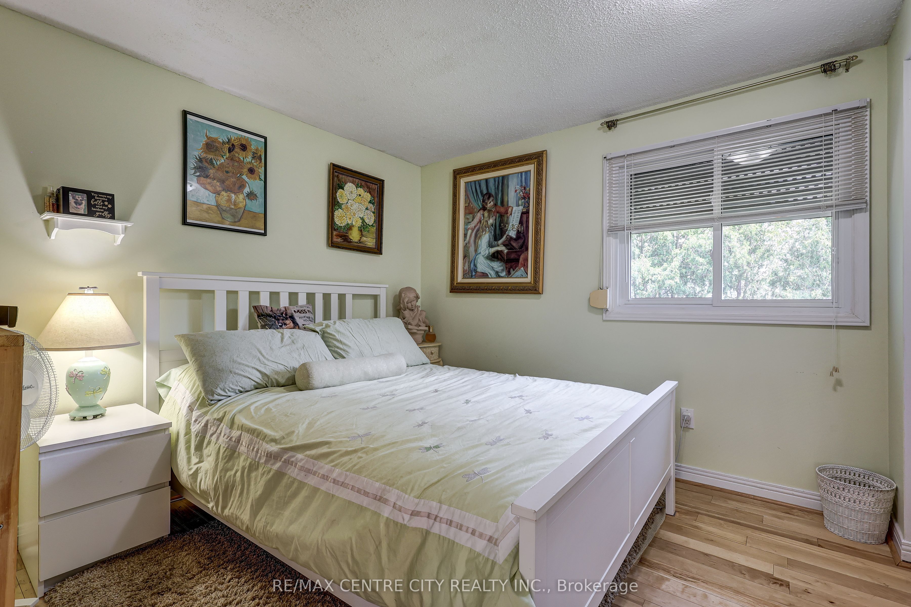 48 Clarendon Crescent Property Photo 29