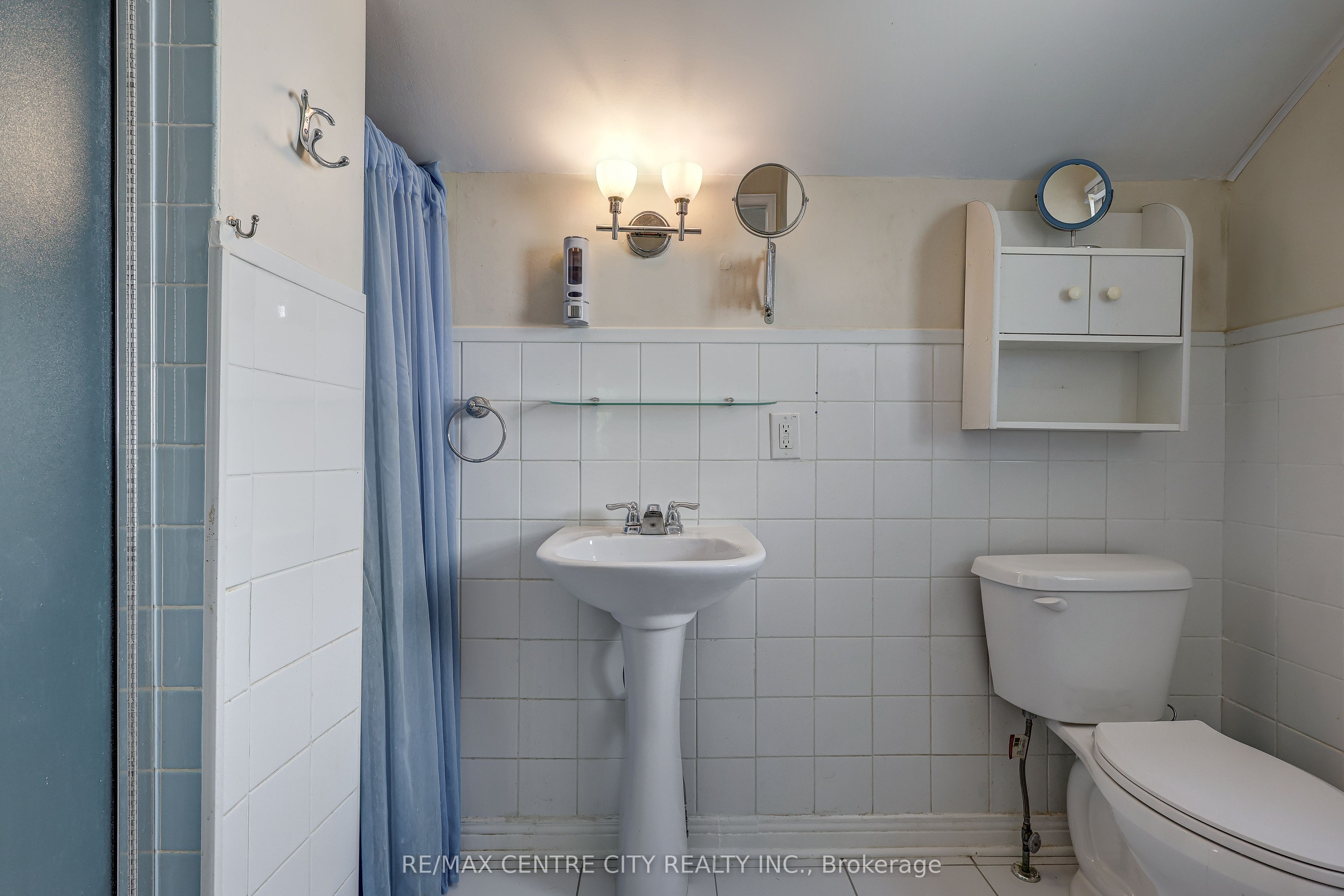 48 Clarendon Crescent Property Photo 34