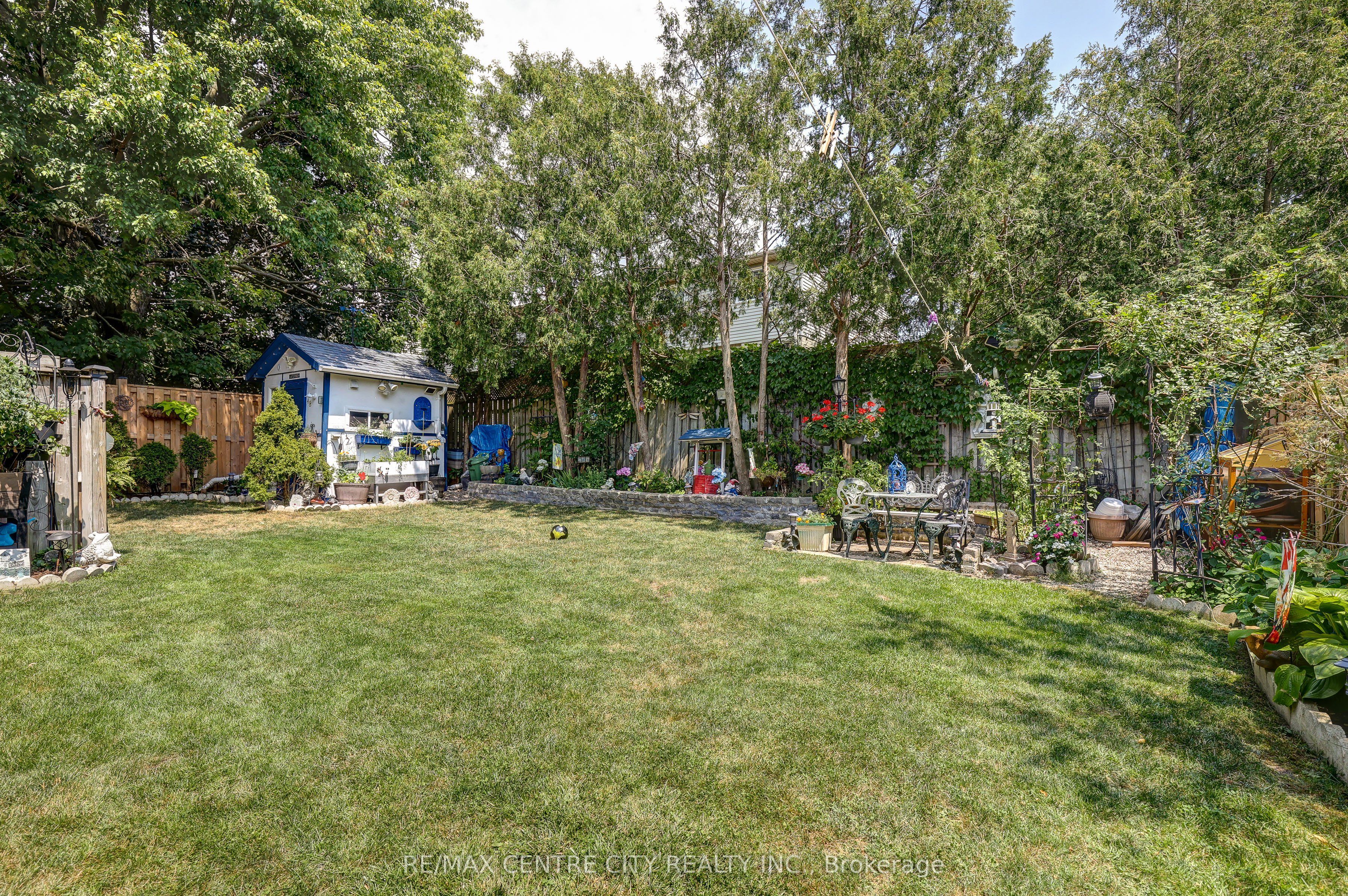 48 Clarendon Crescent Property Photo 44