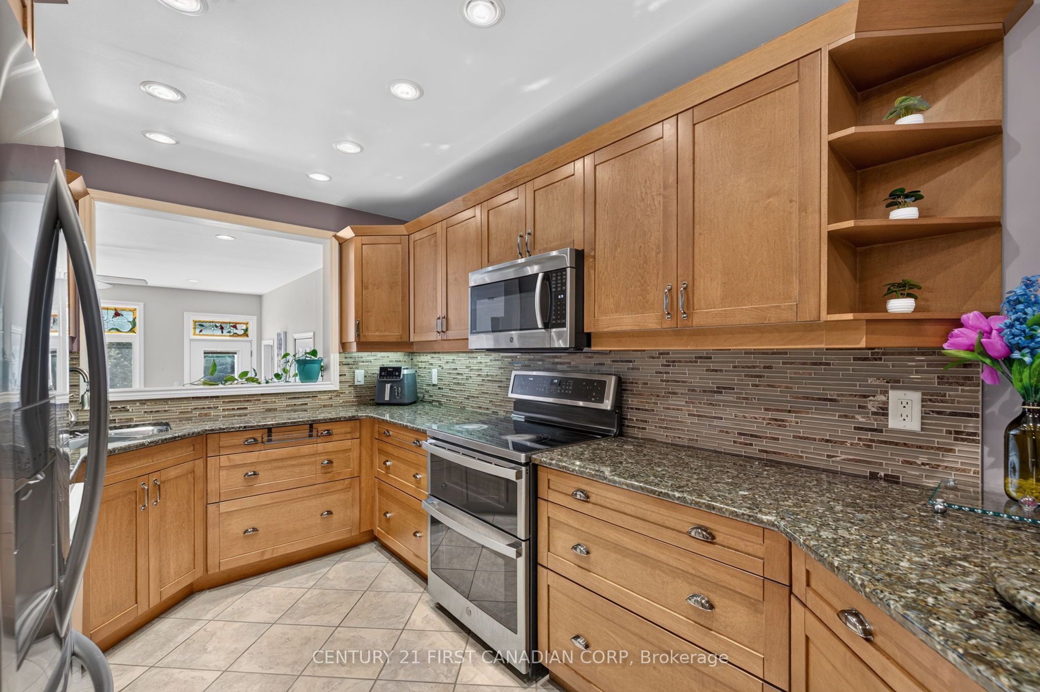 595 Winblest Avenue Property Photo 6
