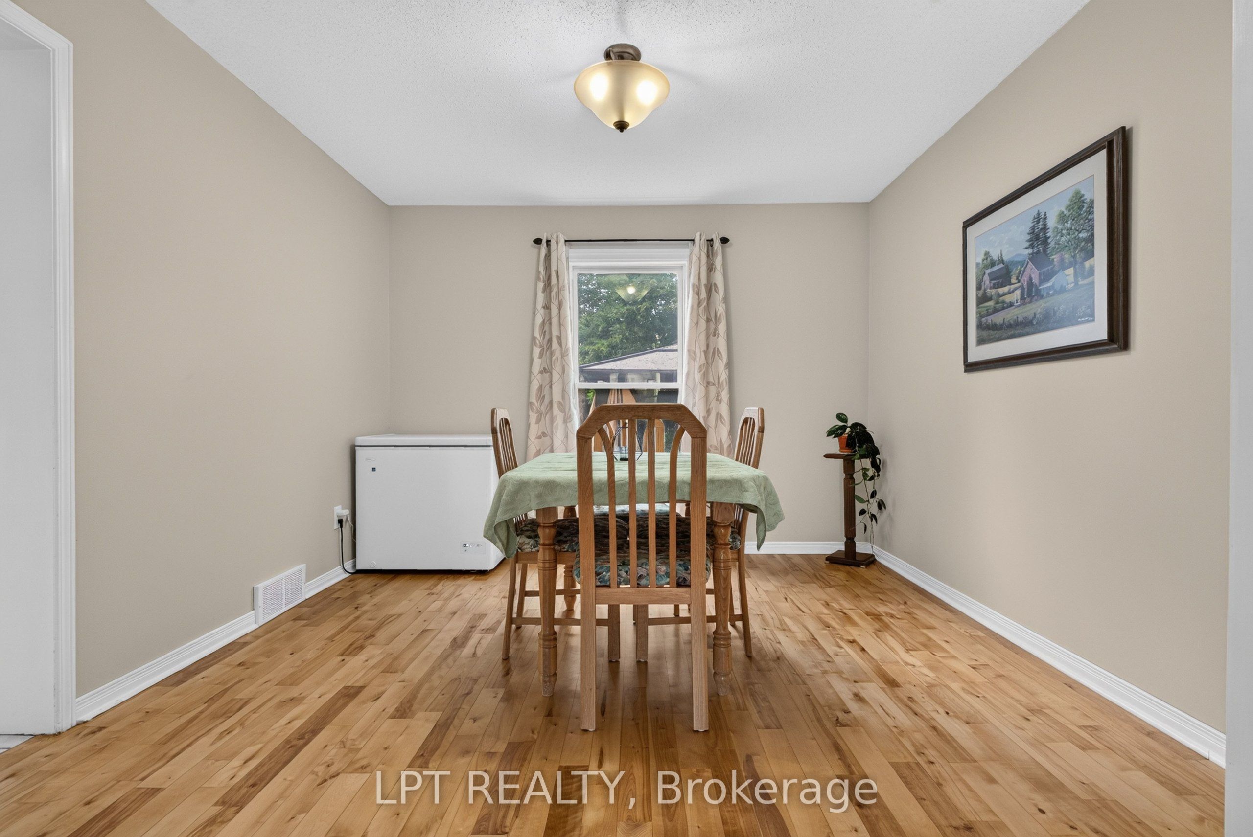 56 Victor Street Property Photo 7