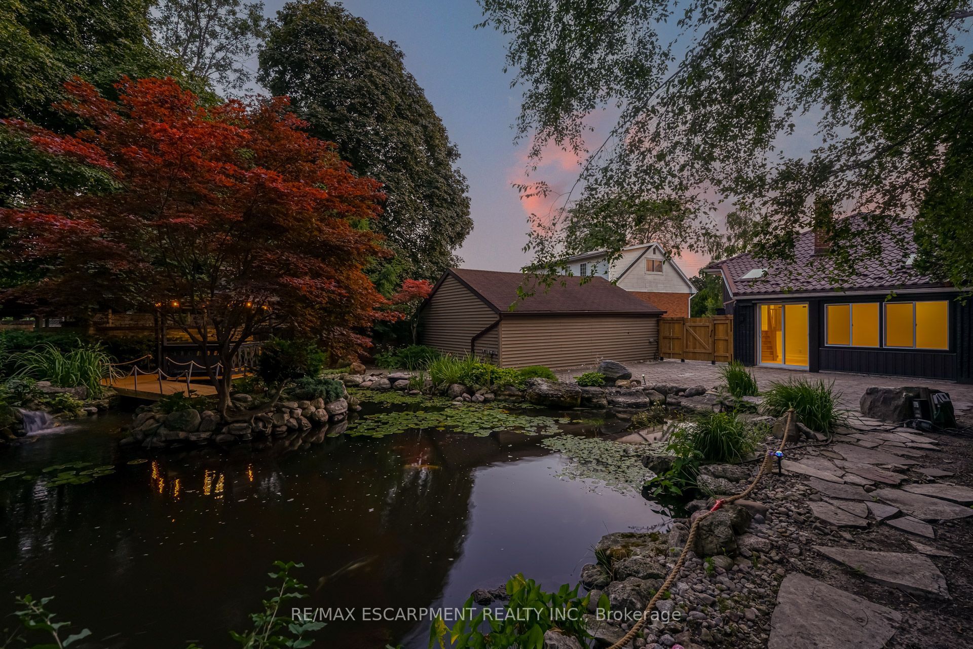 63 Hardale Crescent Property Photo 6