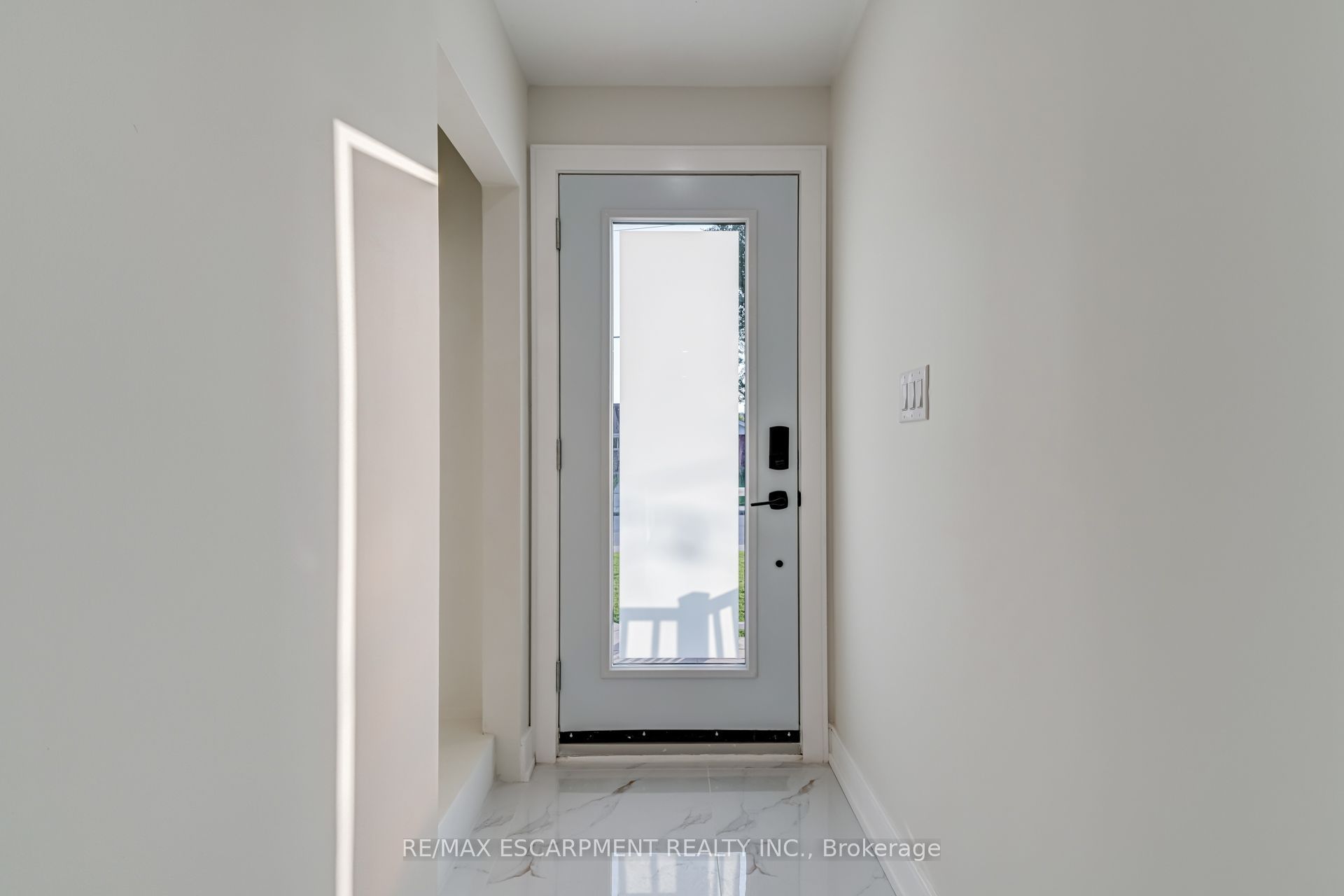 63 Hardale Crescent Property Photo 8