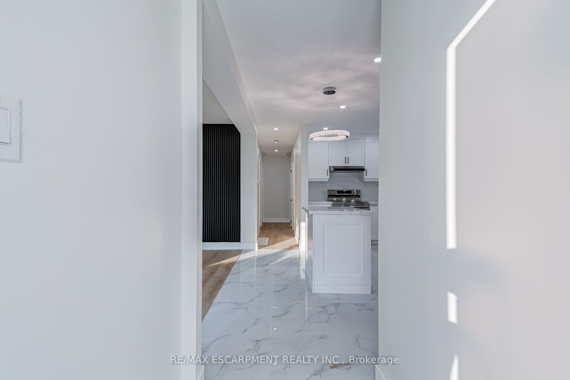 63 Hardale Crescent Property Photo 9