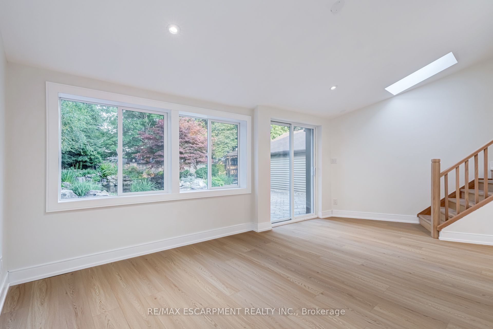 63 Hardale Crescent Property Photo 27