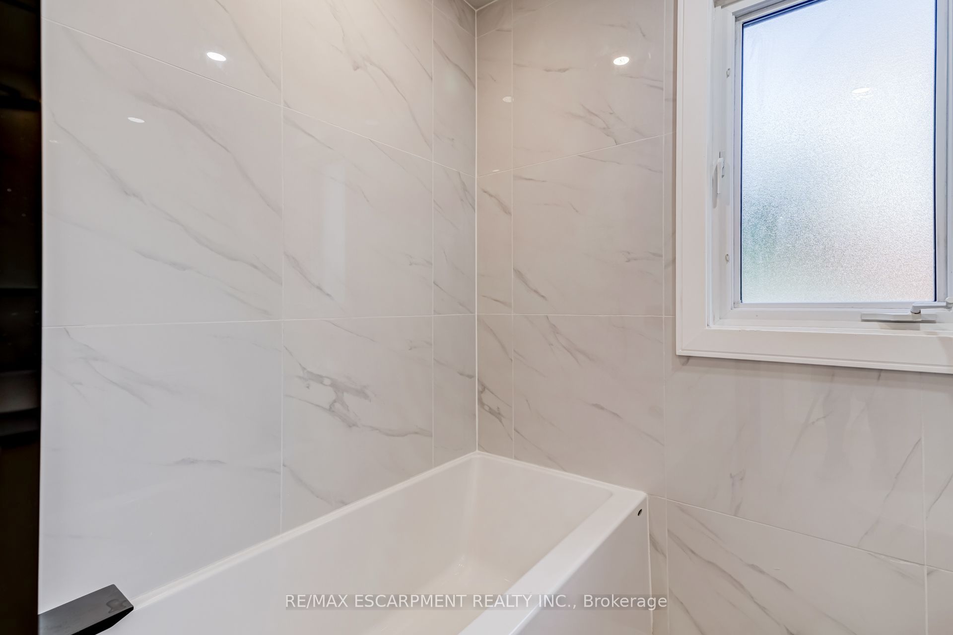 63 Hardale Crescent Property Photo 29