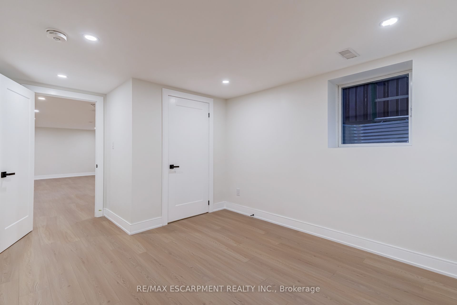 63 Hardale Crescent Property Photo 39