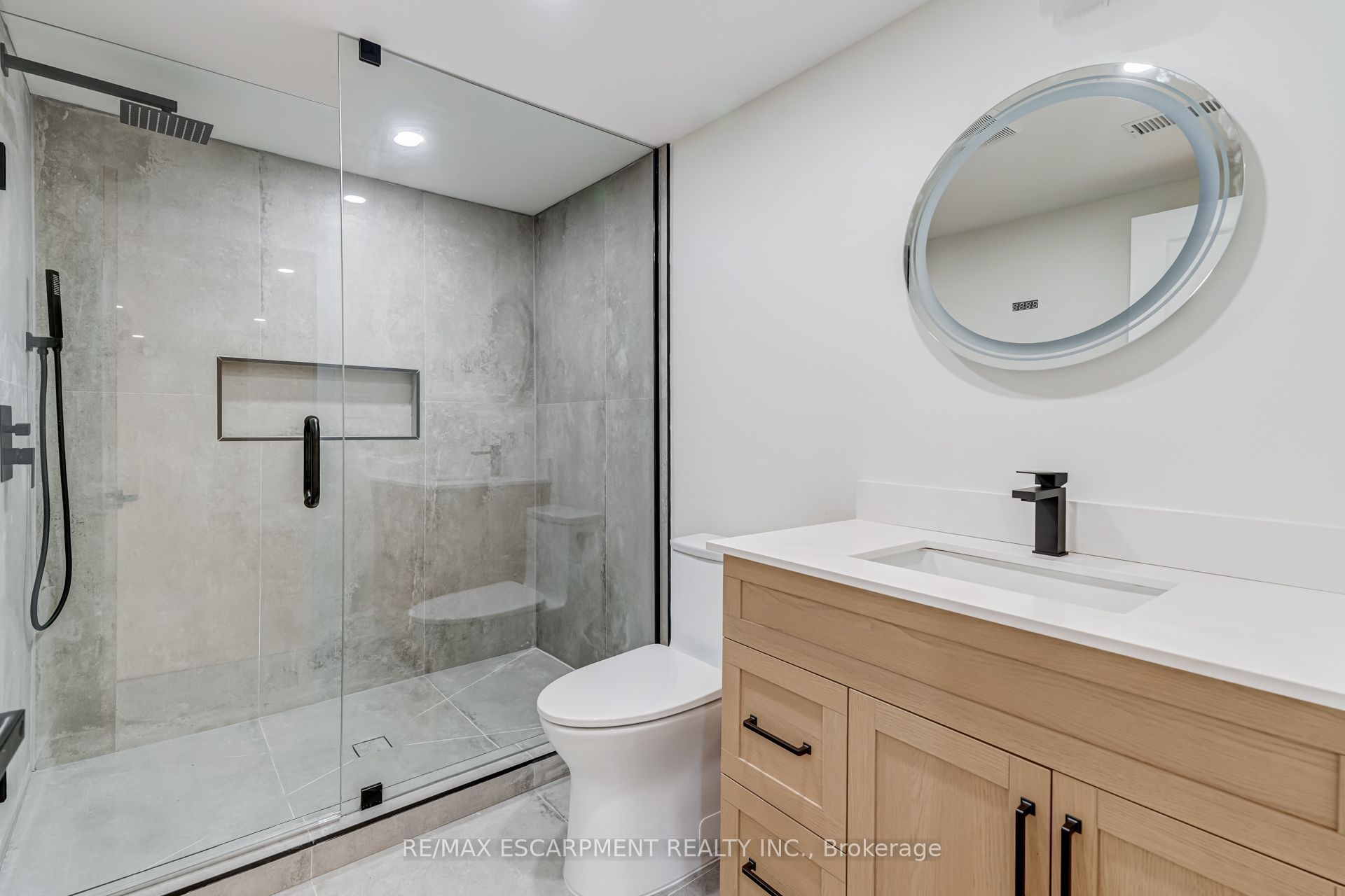 63 Hardale Crescent Property Photo 40