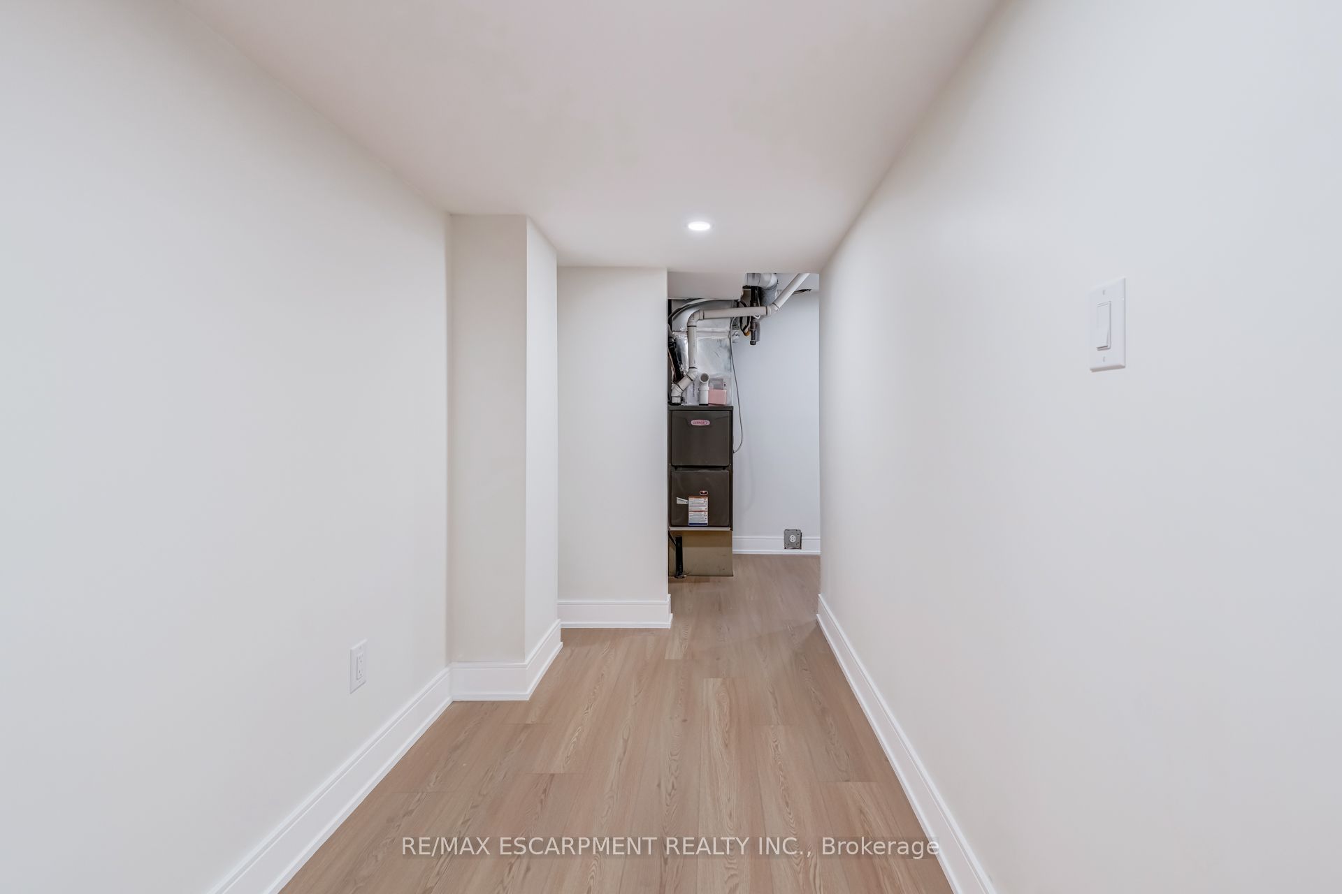 63 Hardale Crescent Property Photo 41