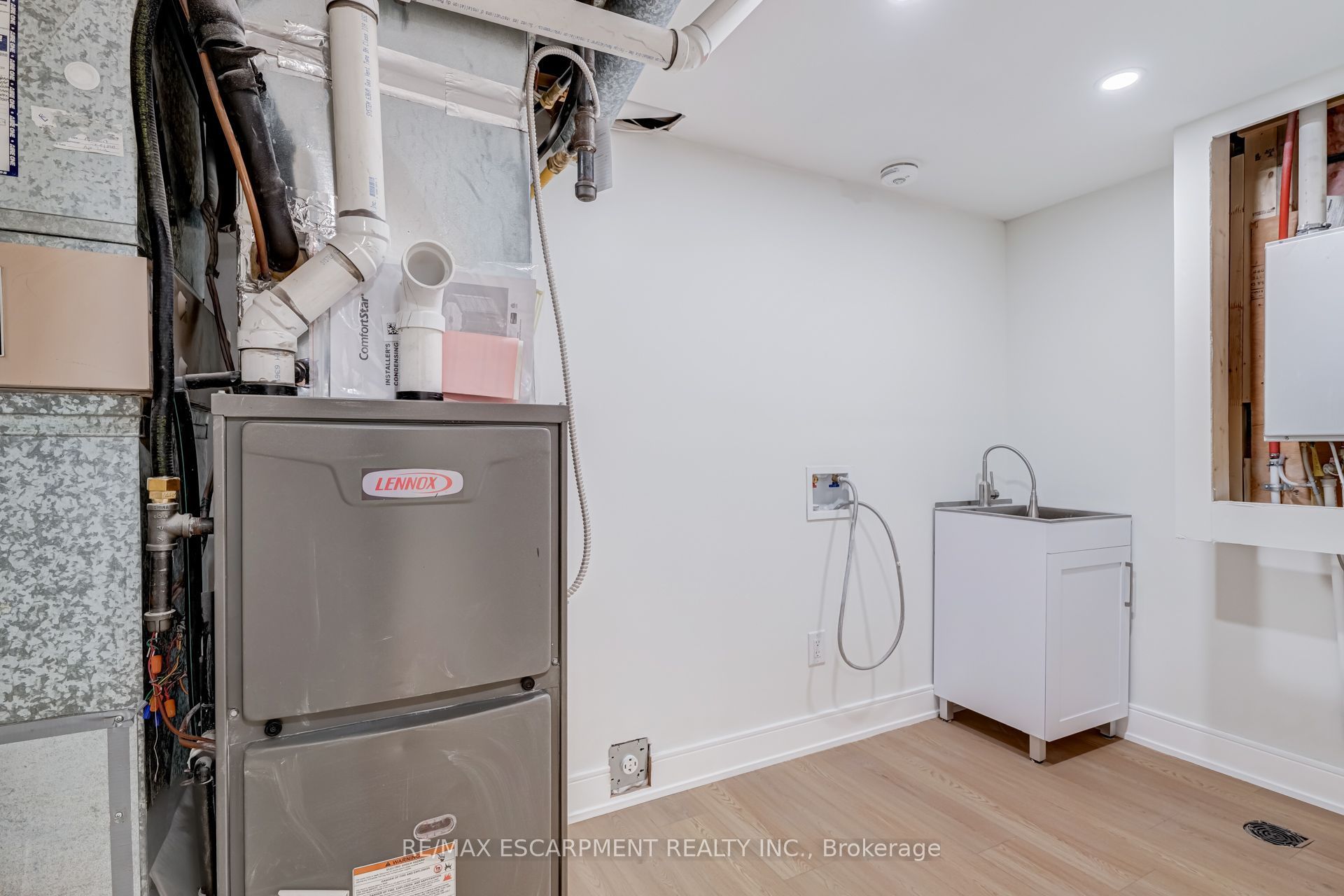 63 Hardale Crescent Property Photo 42