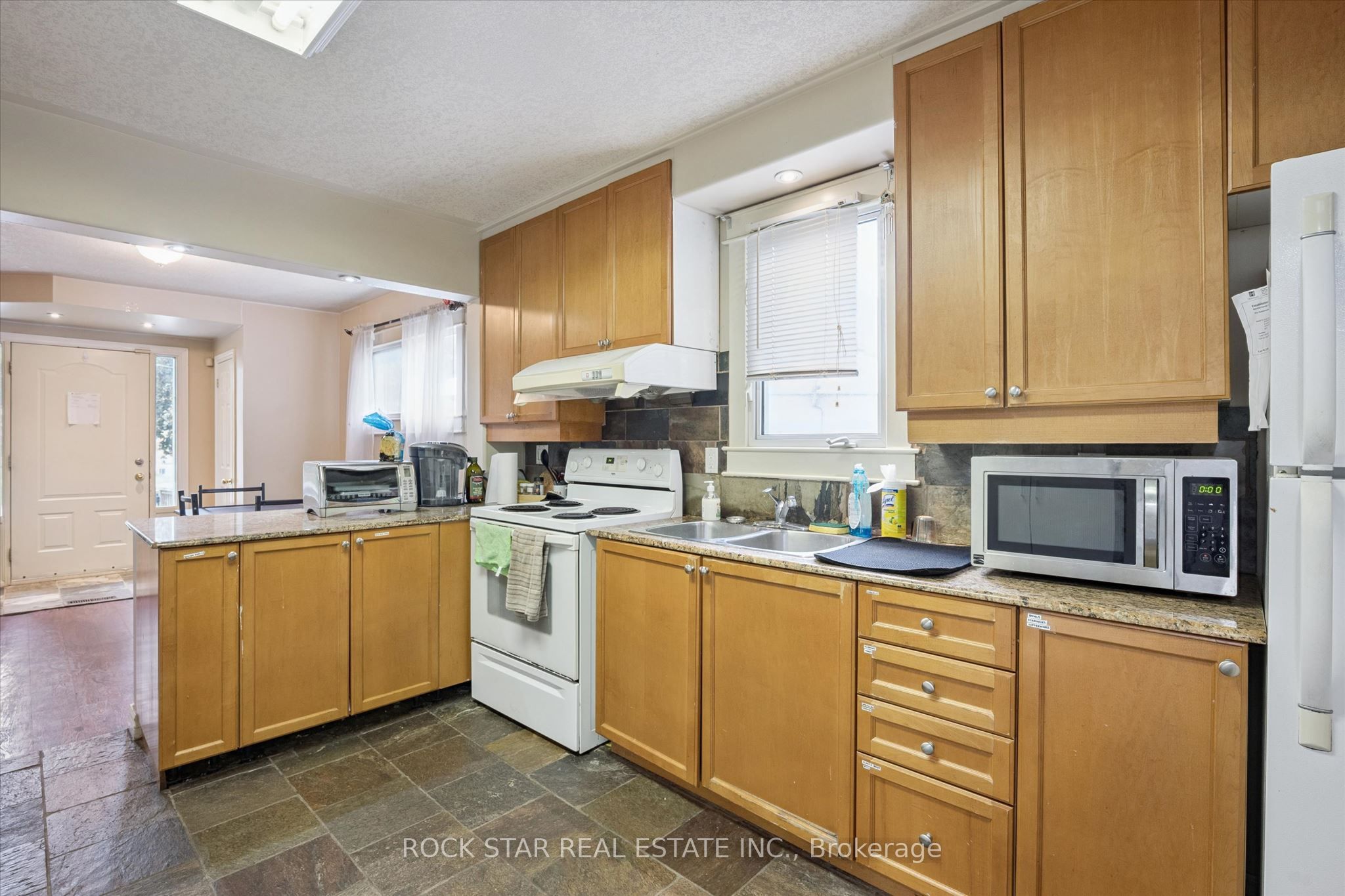 16 Beaucourt Place Property Photo 6
