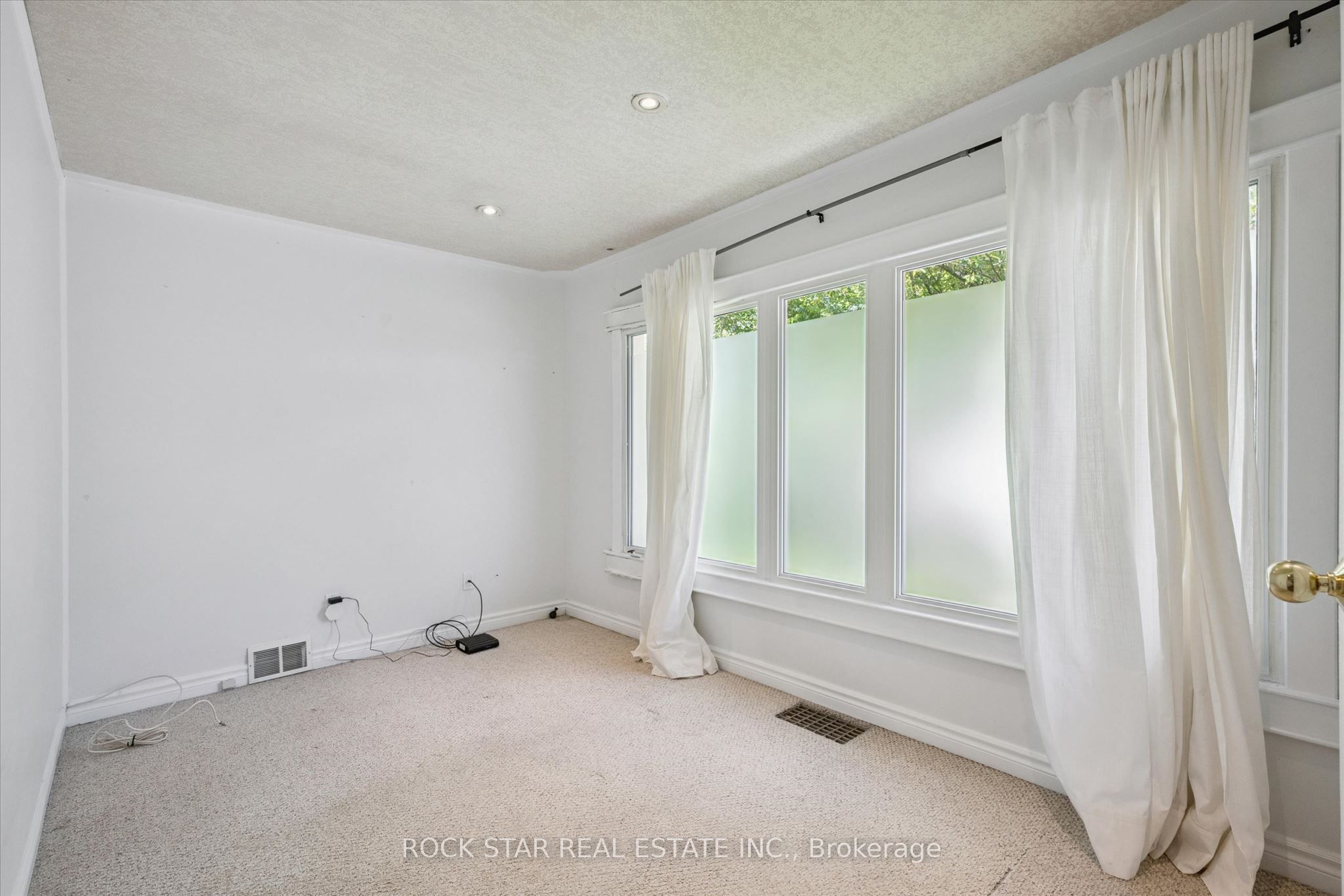 16 Beaucourt Place Property Photo 9