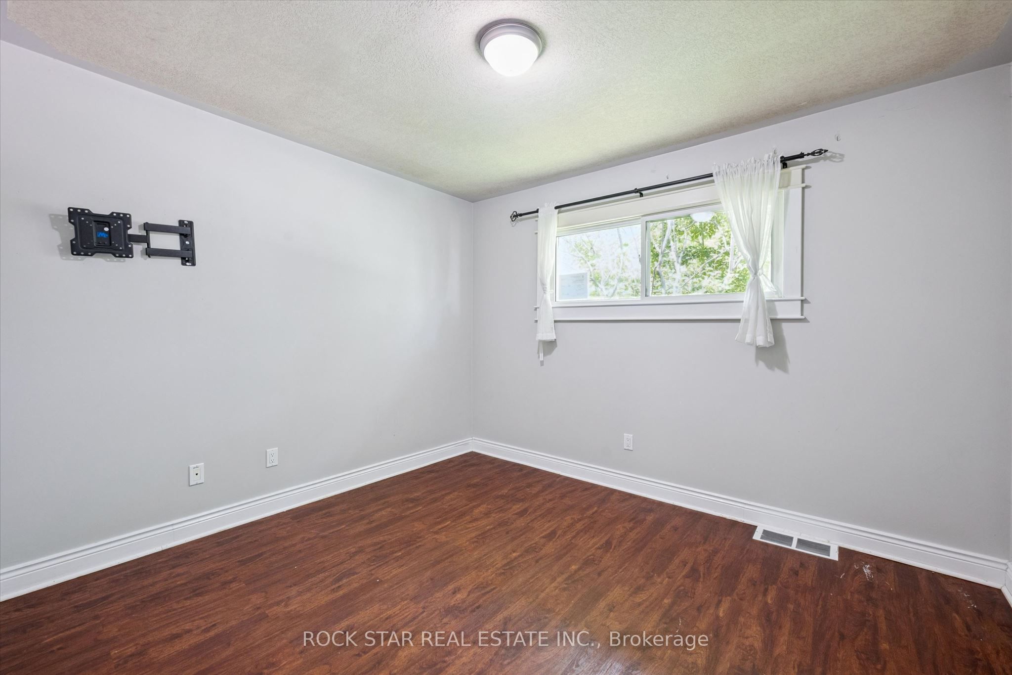 16 Beaucourt Place Property Photo 13