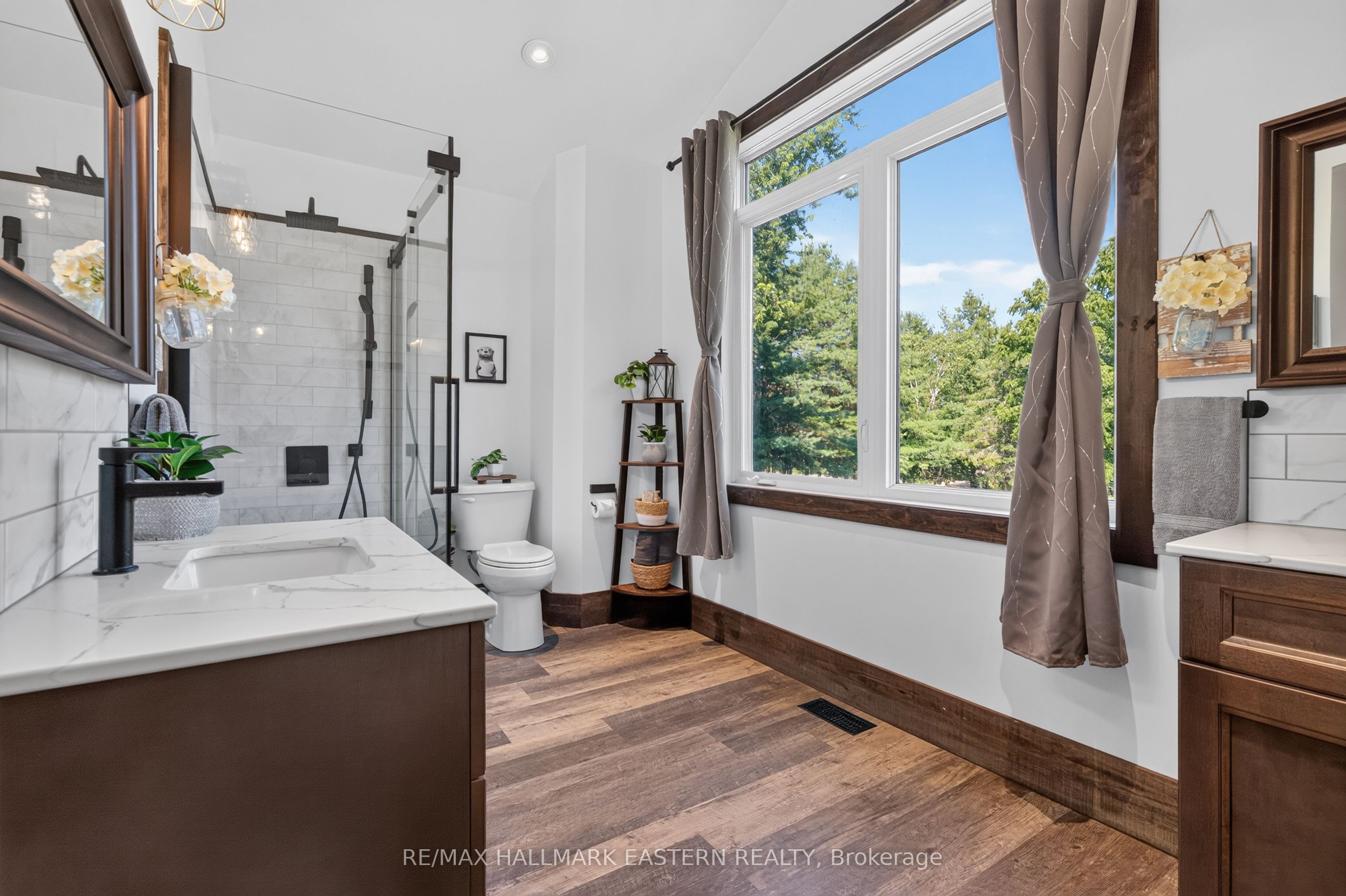 2877 10th Line E Property Photo 29