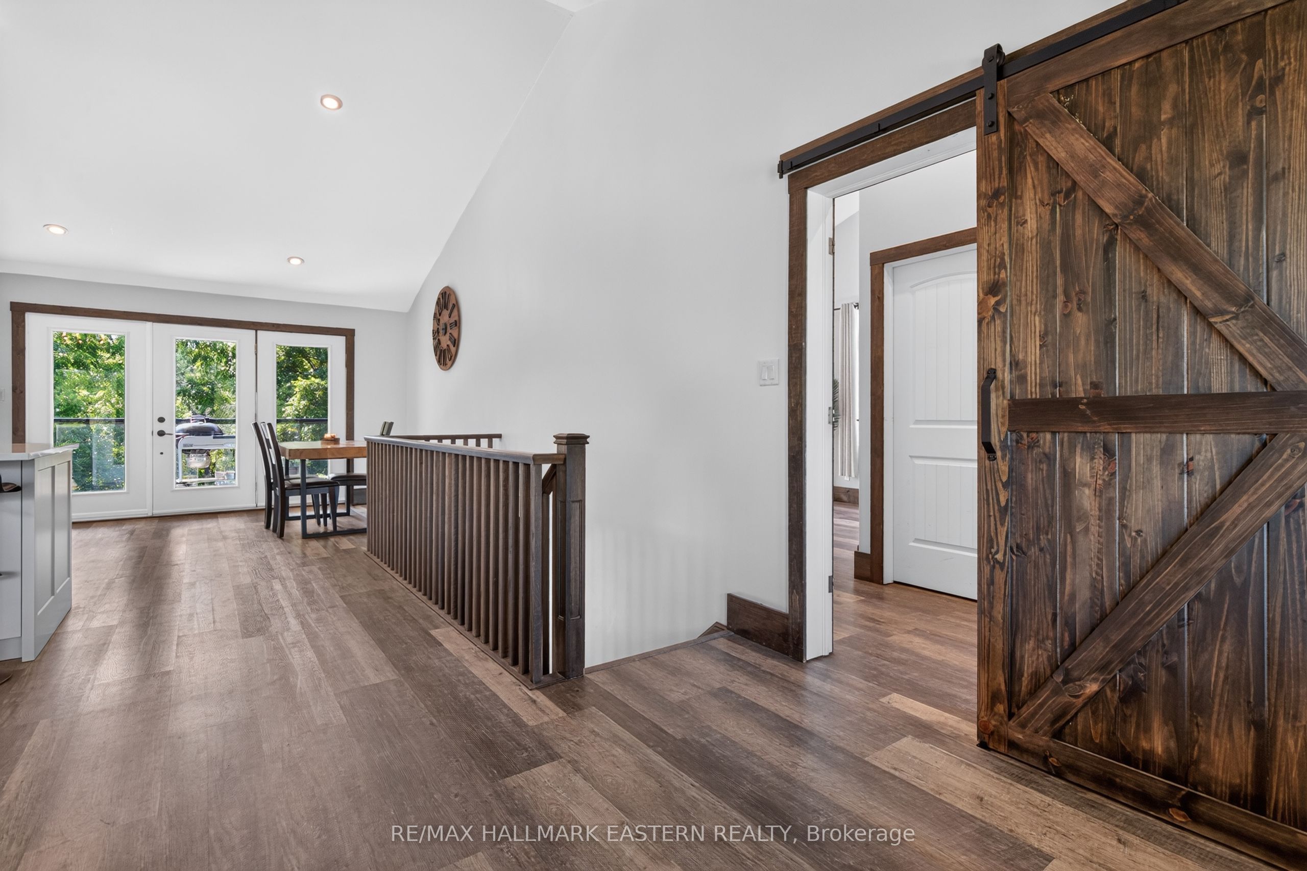 2877 10th Line E Property Photo 30