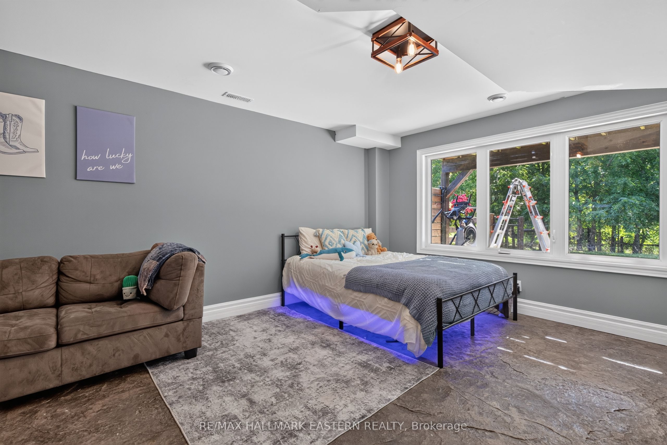 2877 10th Line E Property Photo 50