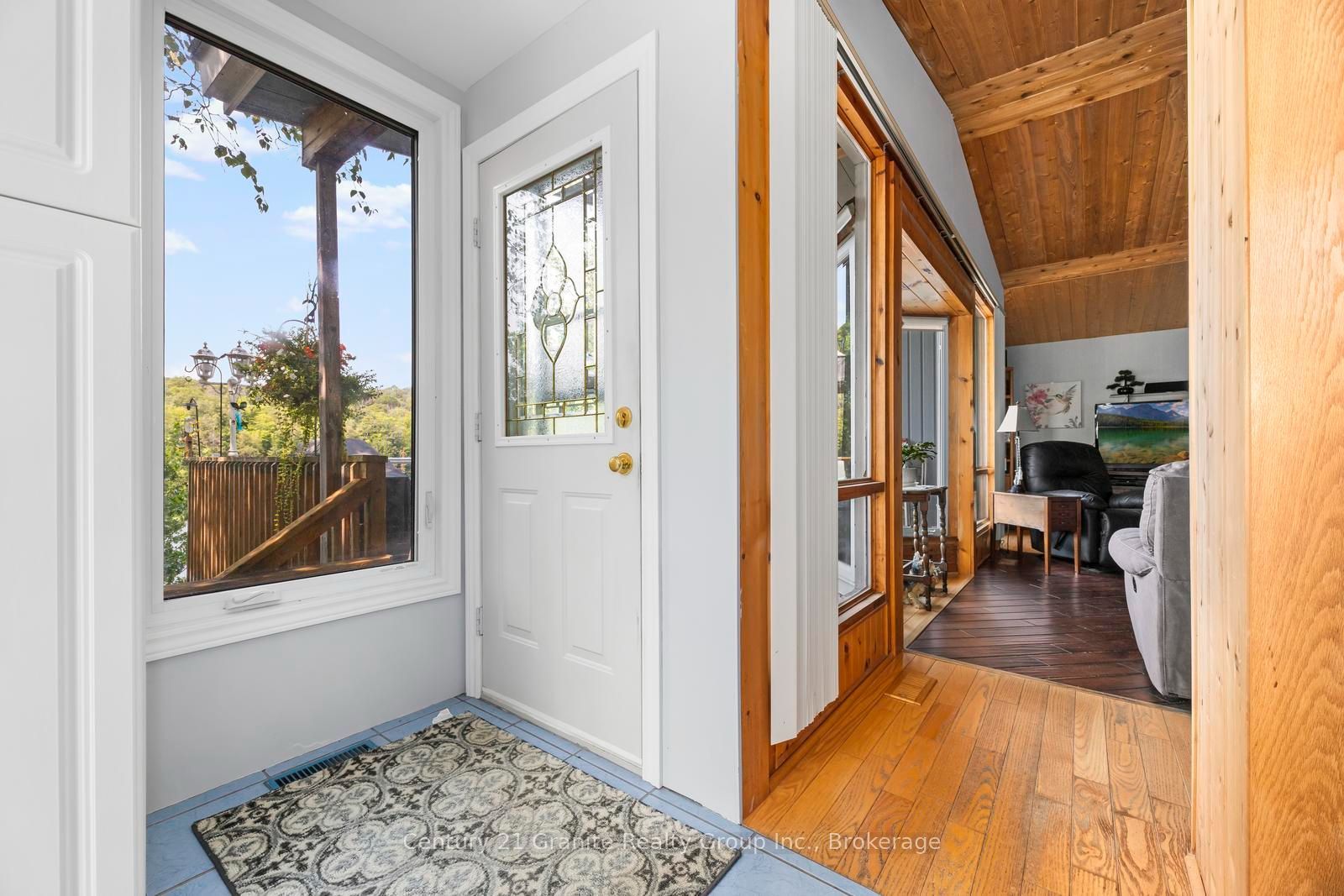 64 Bentley Place Property Photo 19