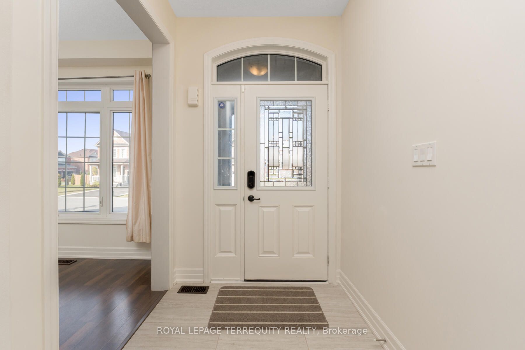 4516 Eclipse Way Property Photo 4