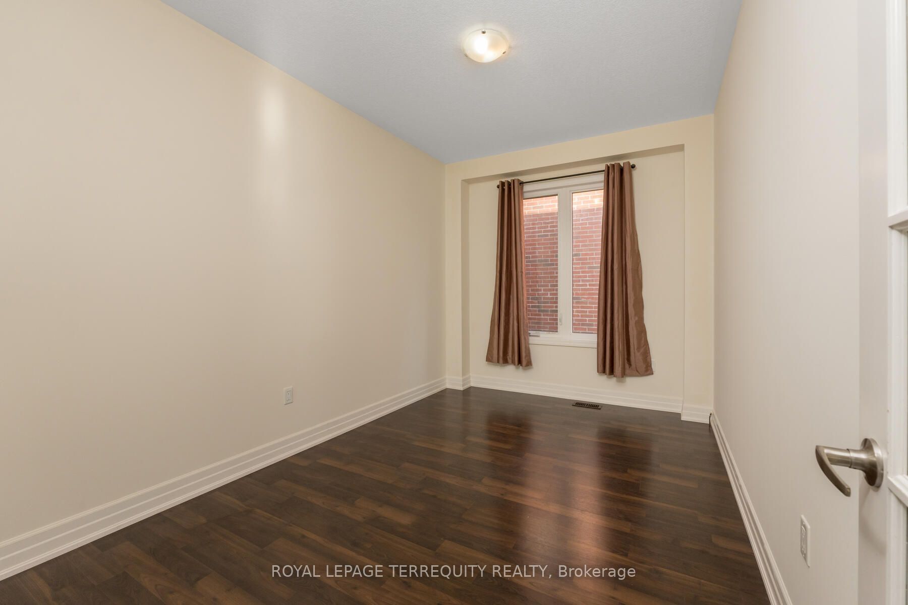 4516 Eclipse Way Property Photo 8