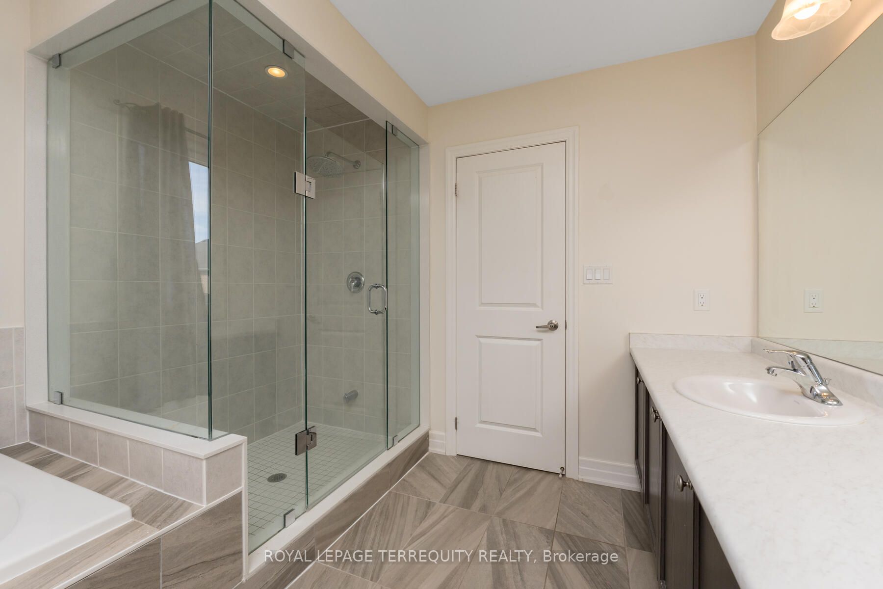 4516 Eclipse Way Property Photo 23