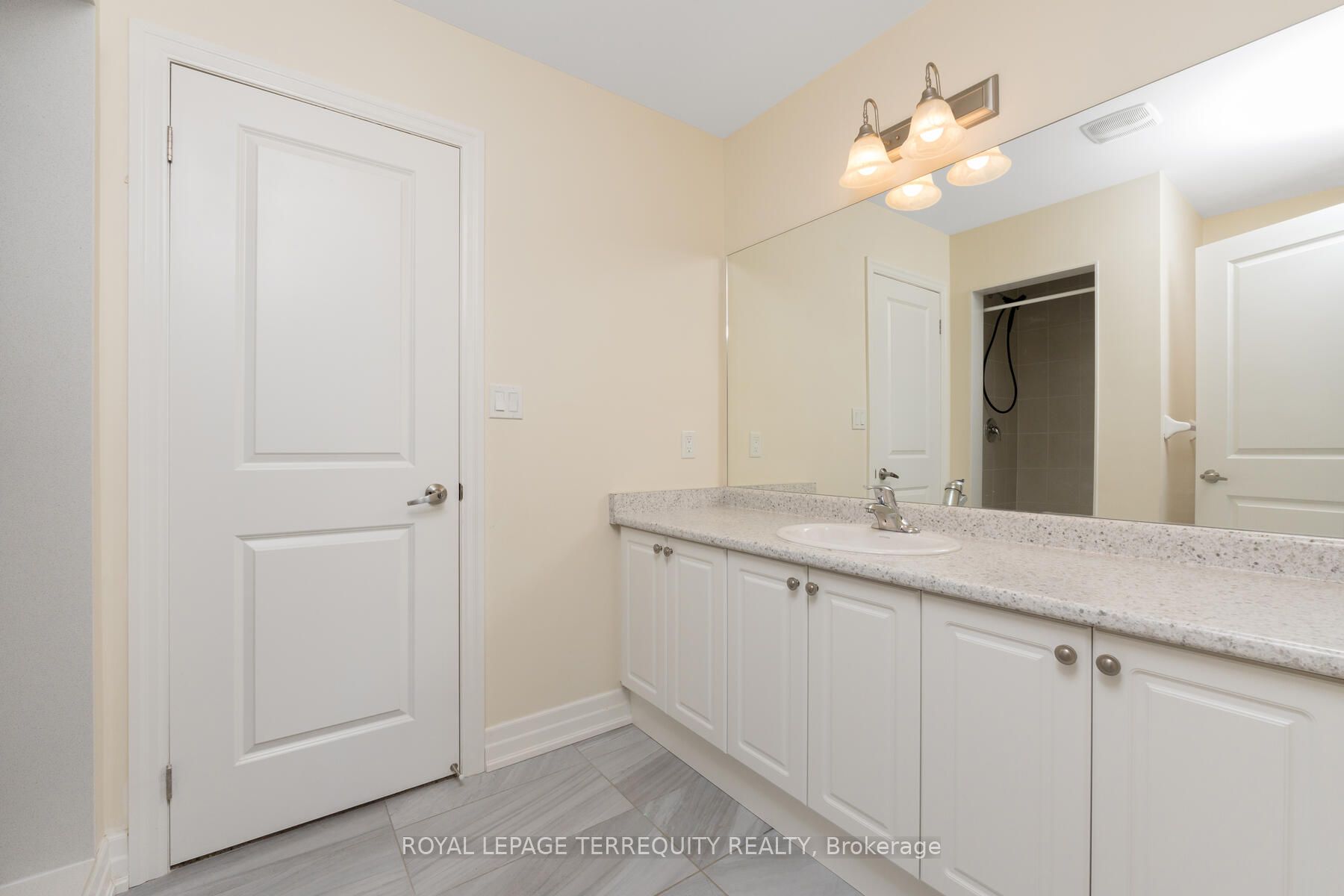 4516 Eclipse Way Property Photo 28