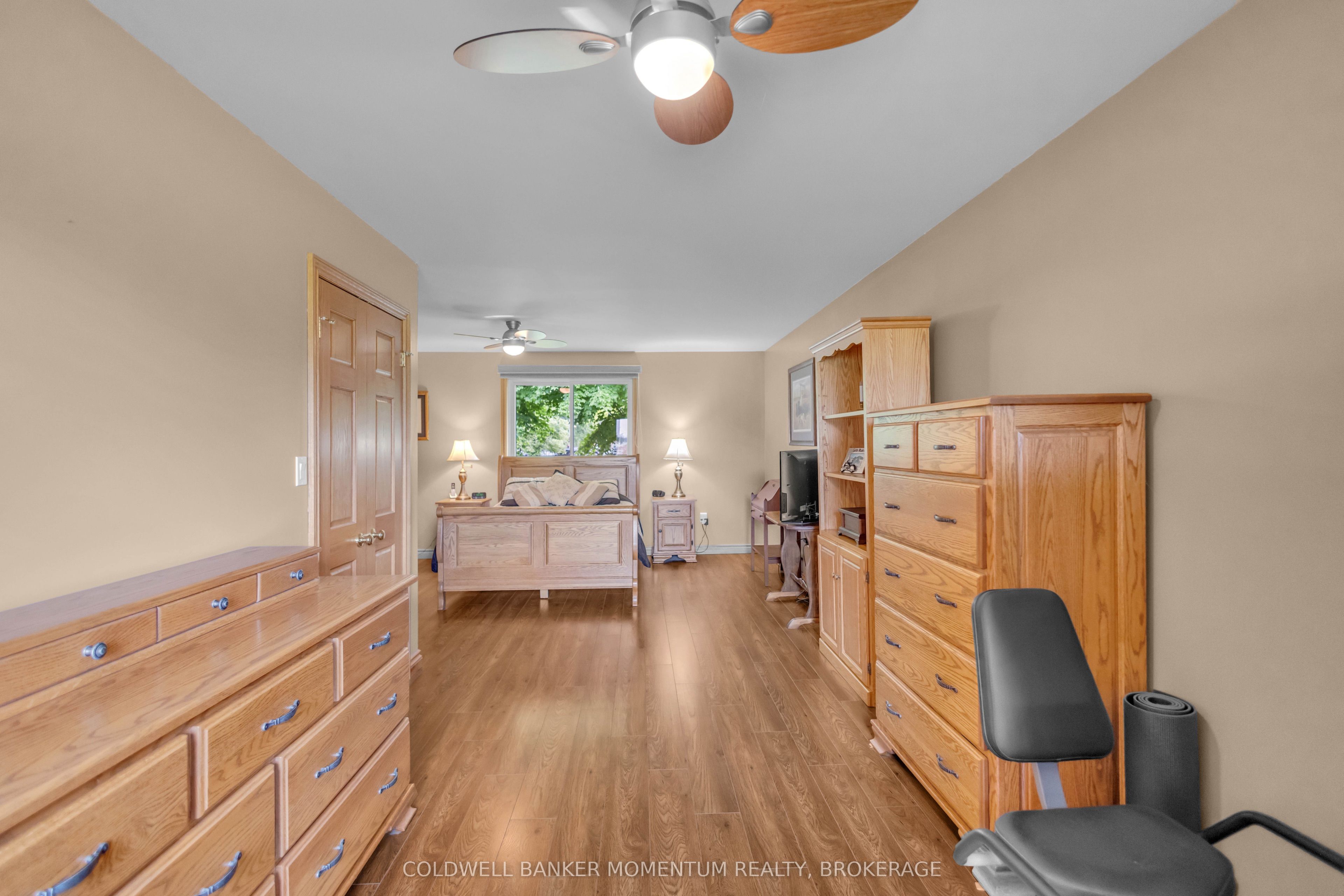 40 Murray Street E Property Photo 17