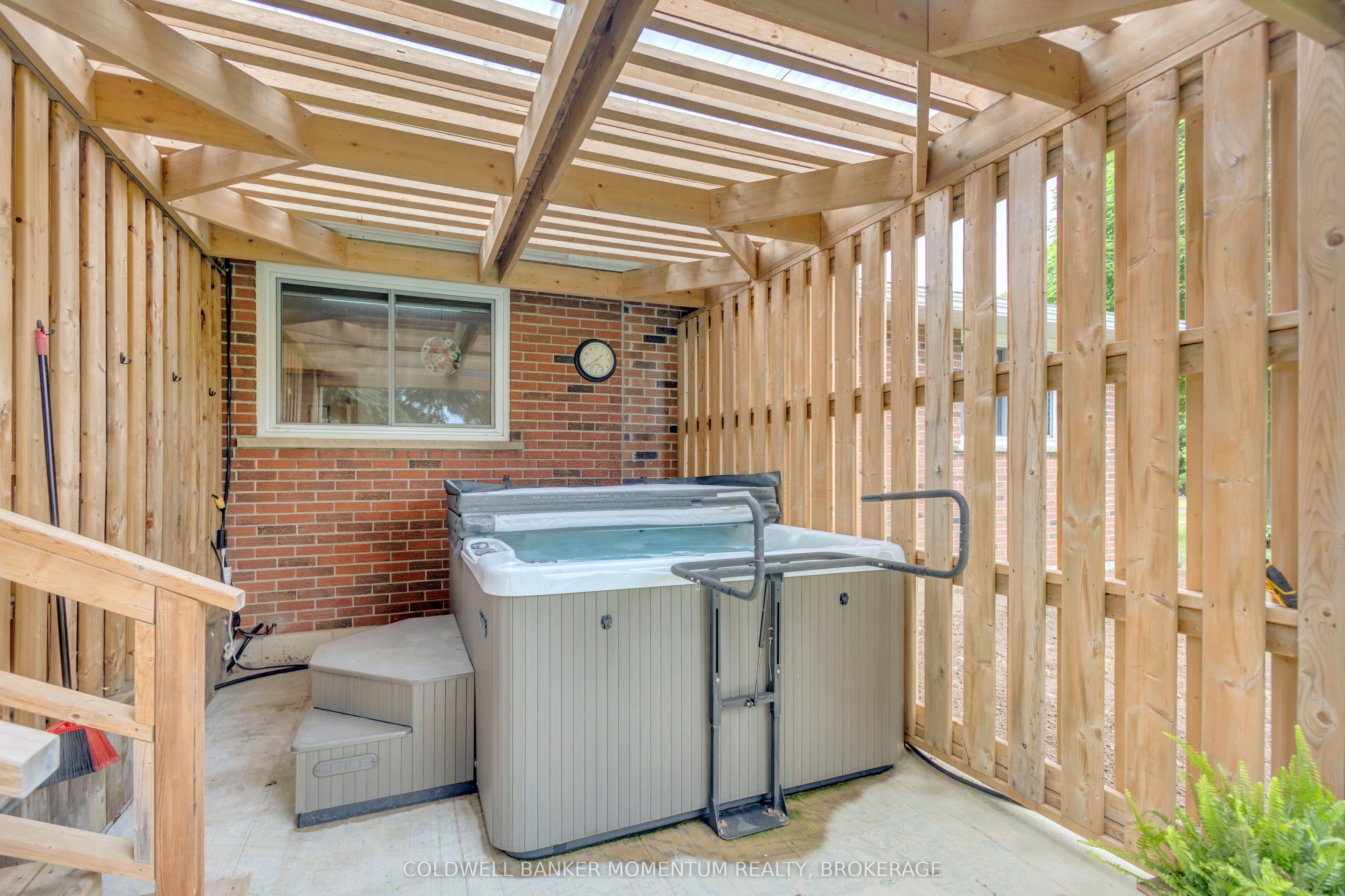 40 Murray Street E Property Photo 38