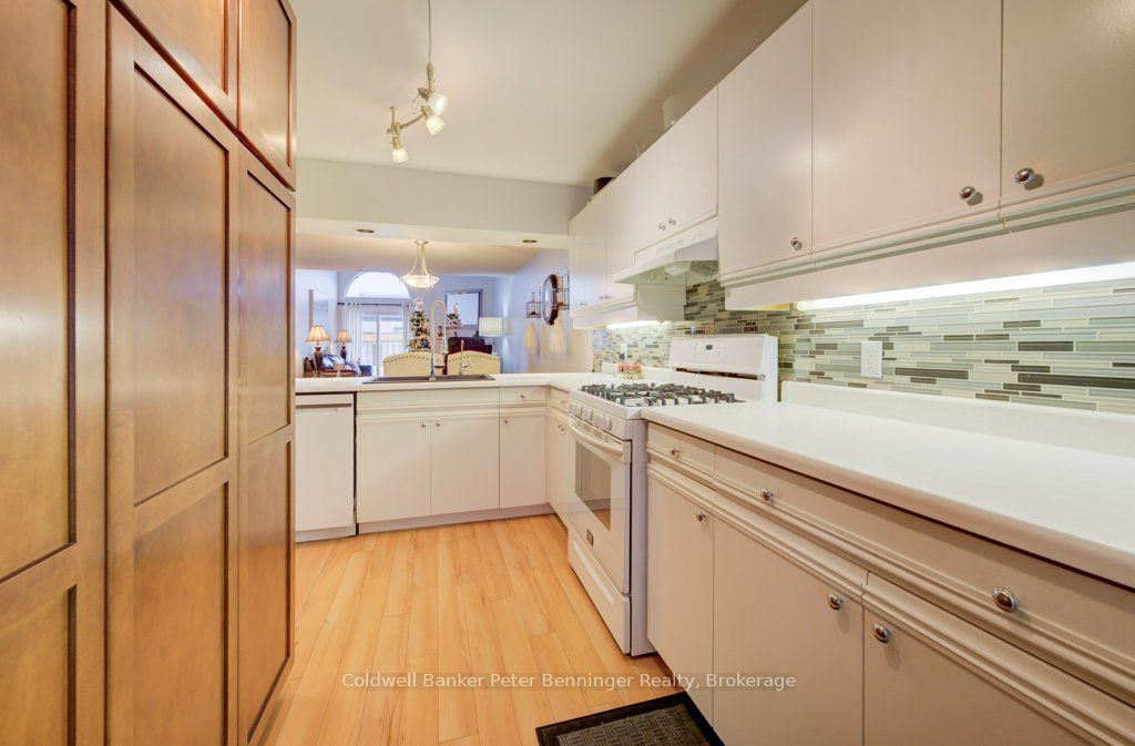874 Arlington Street 16 Property Photo 12